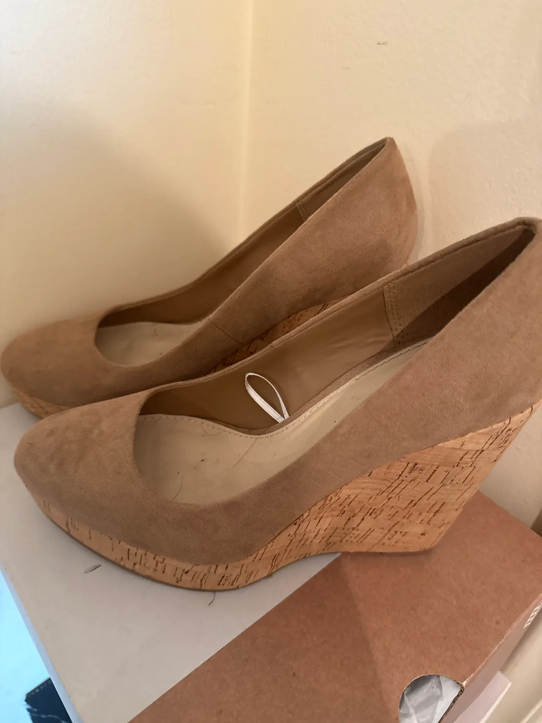 Beige cork wedge heels thumbnail