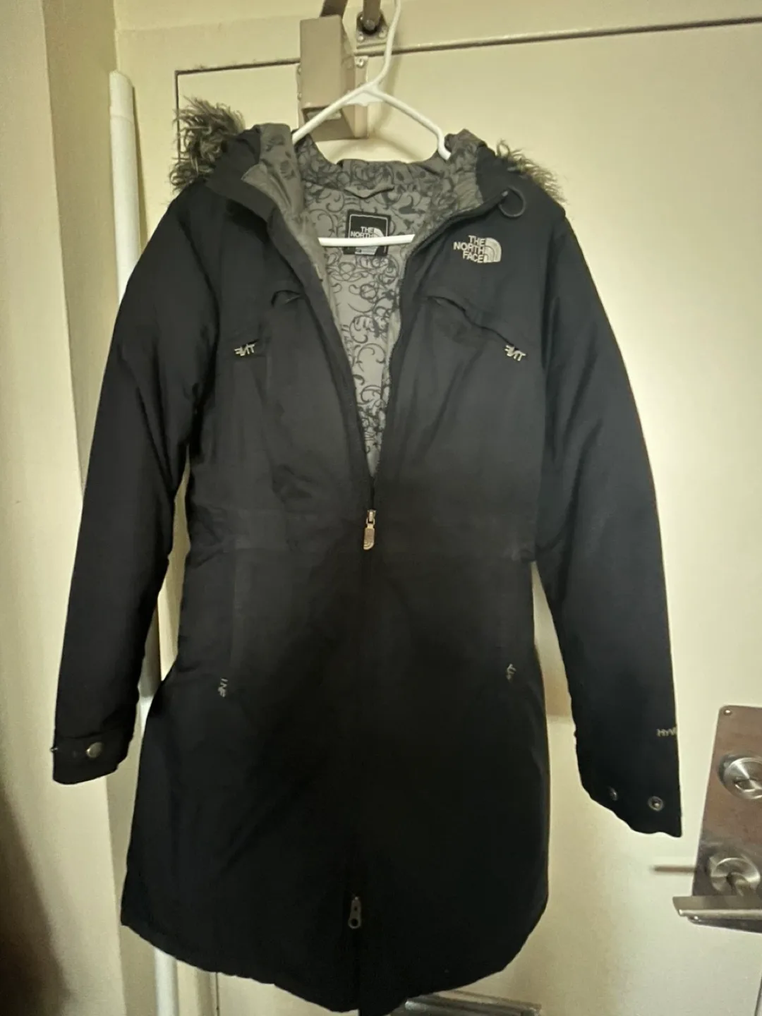 Women's The North Face McMurdo Parka - Size M thumbnail