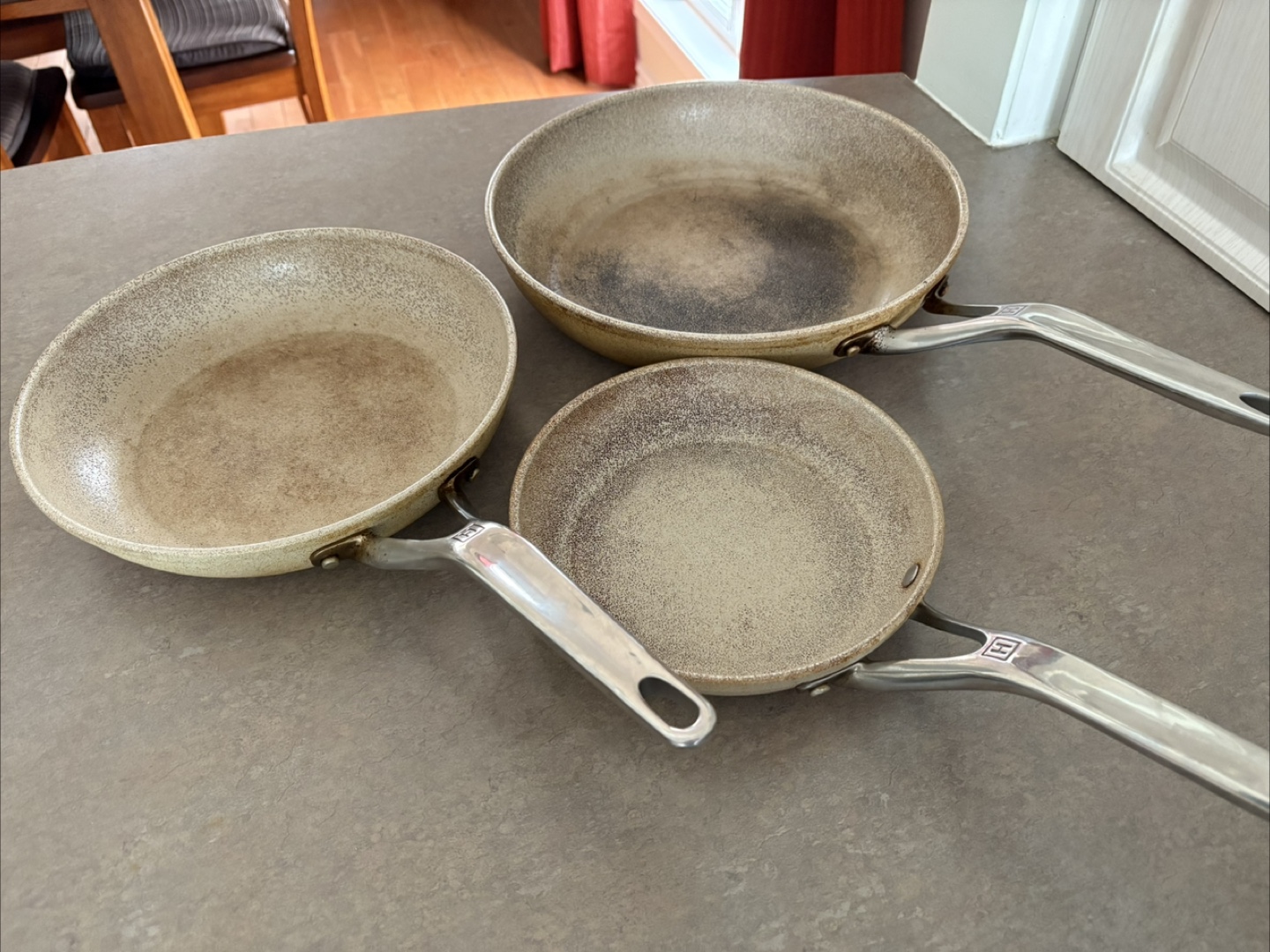 Frying pans (set of 3)
