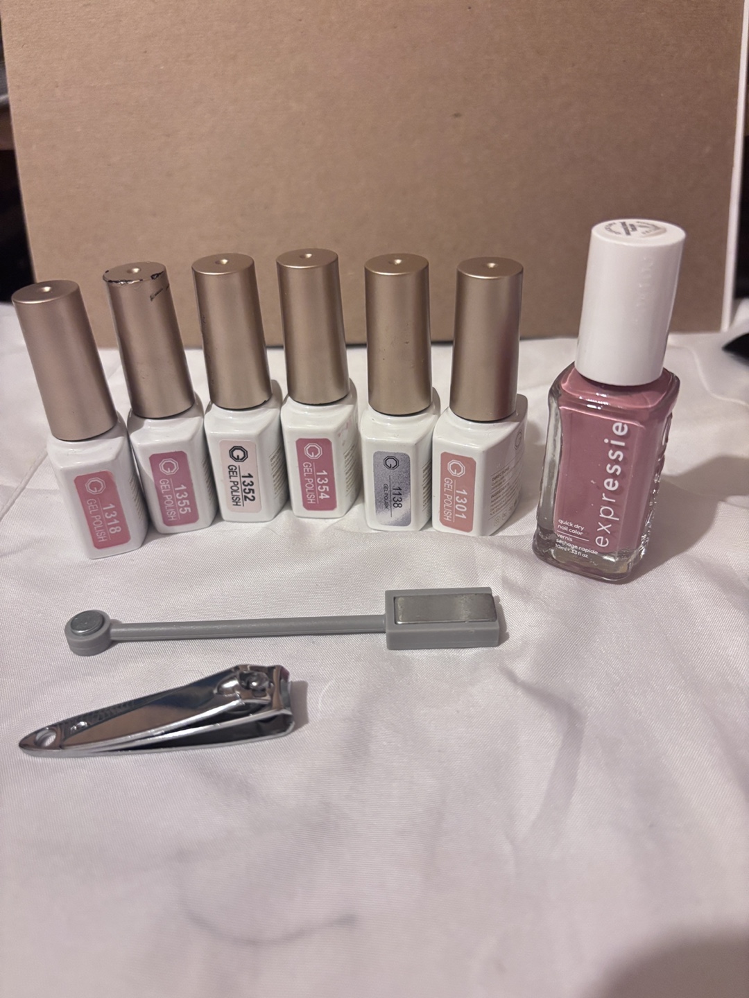 GAOY Gel Polish Set with Expresssie Nail Polish and Tools - photo 2