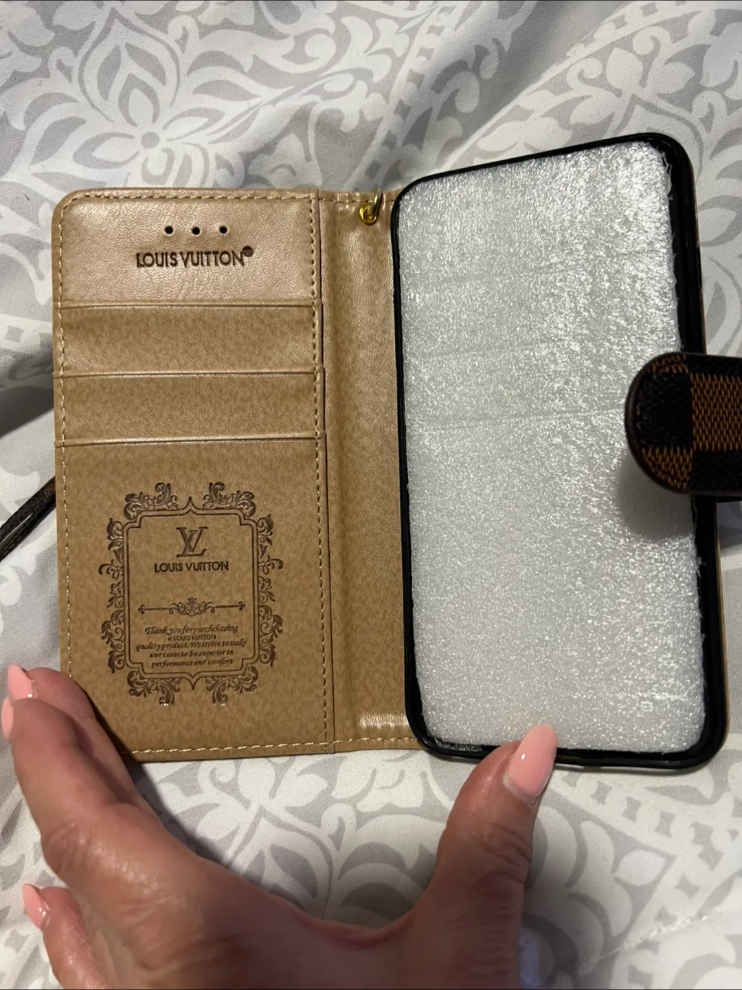 Brand new Louis Vuitton Phone Case Wallet for 7 plus iPhone image indicator(2)