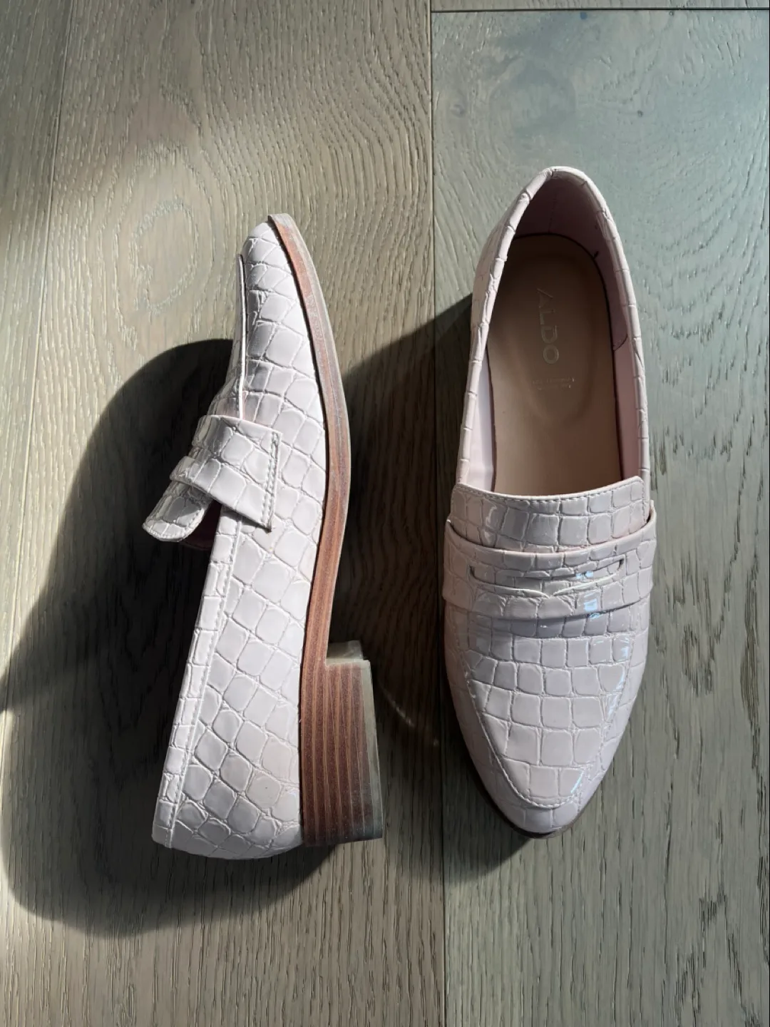 ALDO Women's Pink Crocodile-Embossed Loafers - Size 8.5 thumbnail