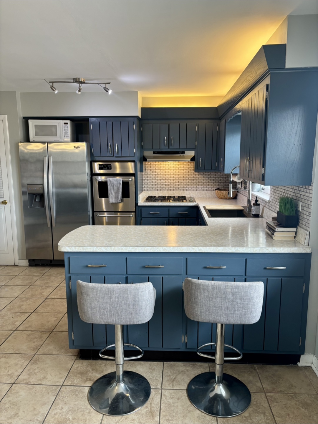 Whirlpool countertop microwave - photo 2