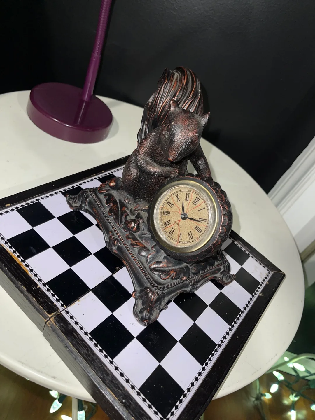 Squirrel Clock Figurine image indicator(2)