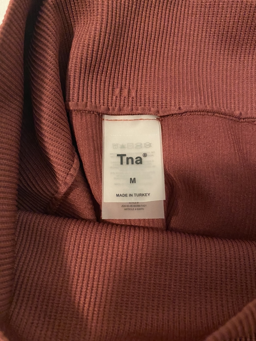 Tna Maroon Ribbed Bike Shorts - Size M - photo 2
