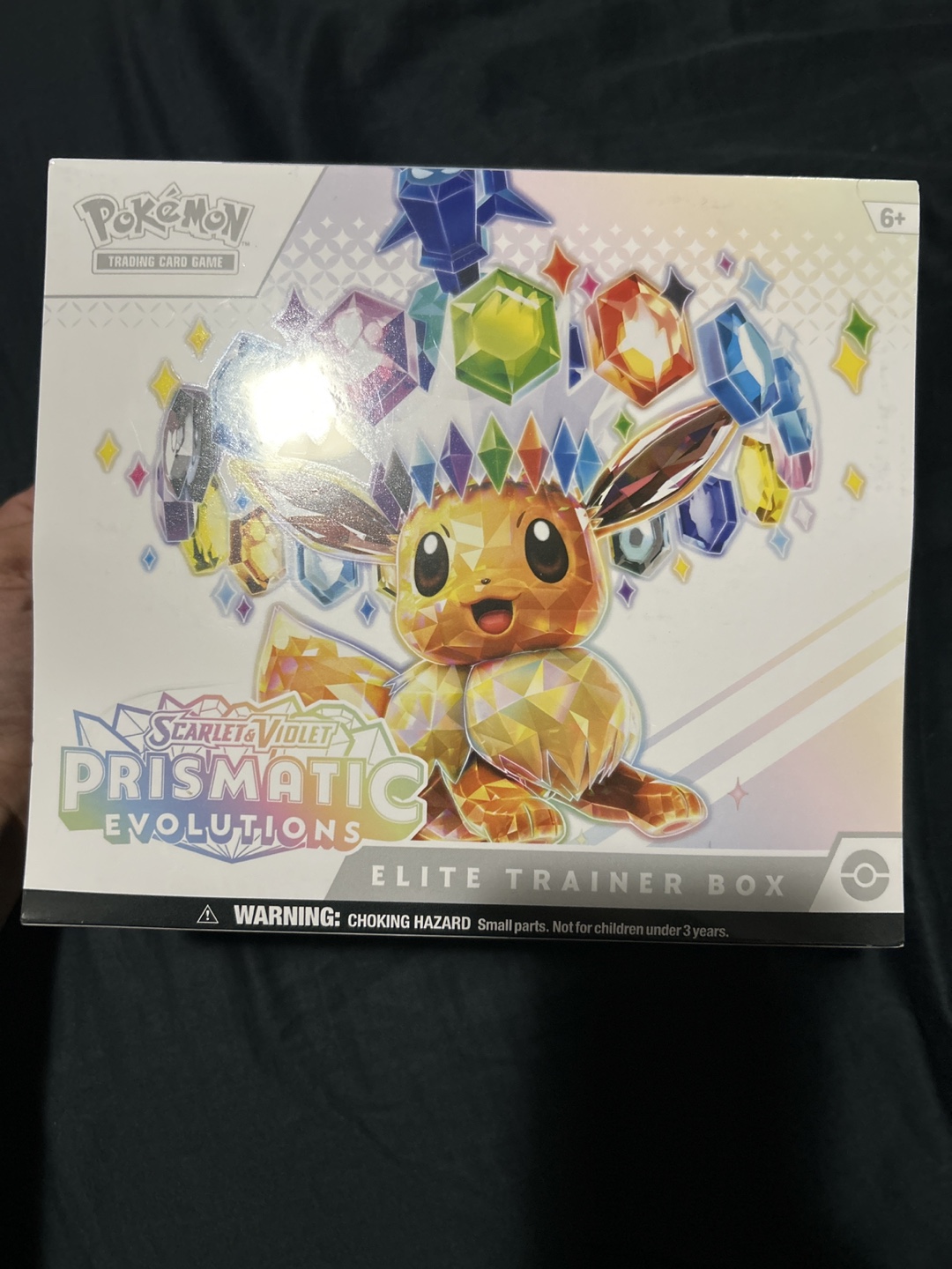 Pokémon Prismatic Evolutions Elite Trainer Box