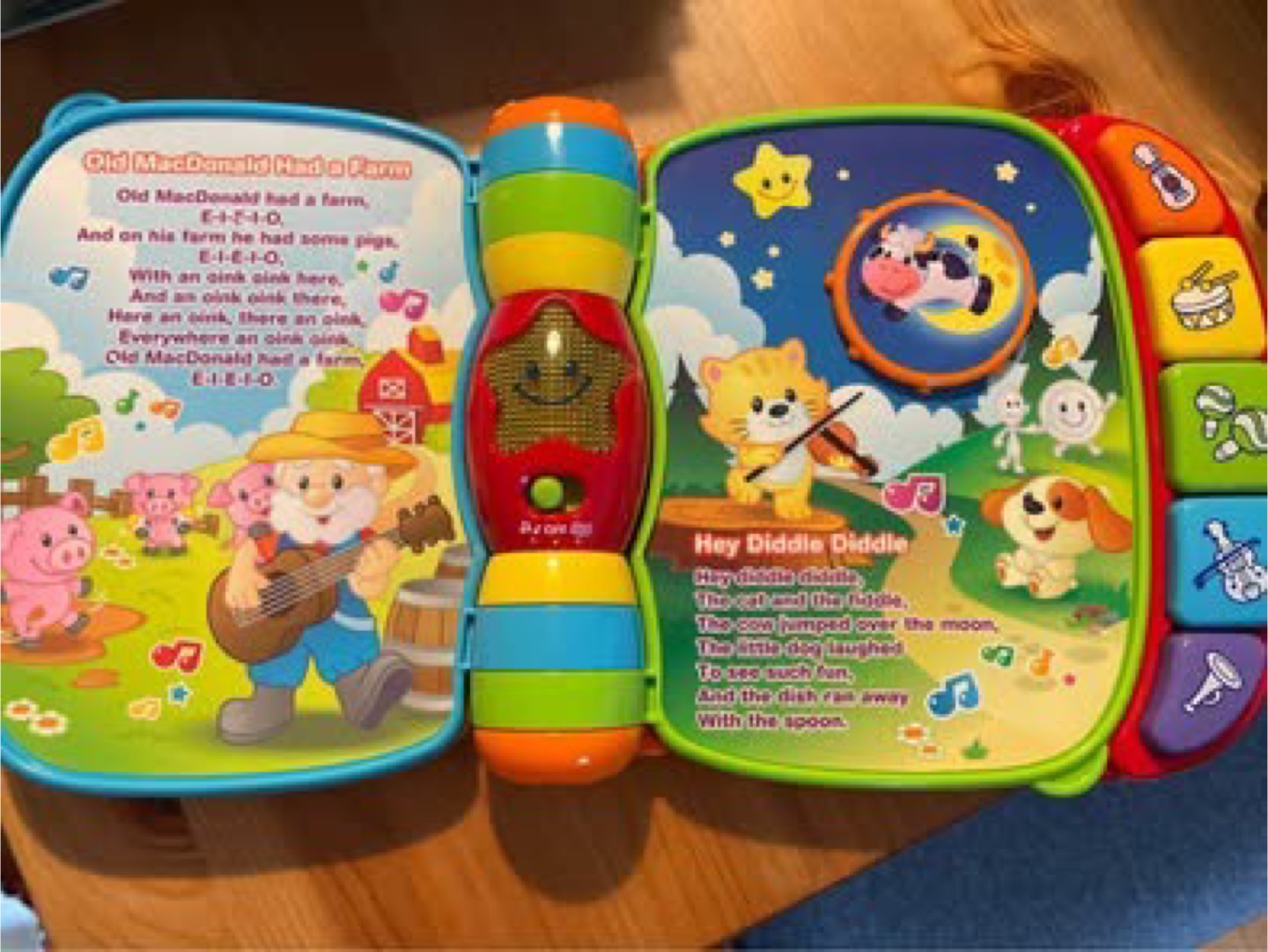 VTech Musical Rhymes Book - photo 3