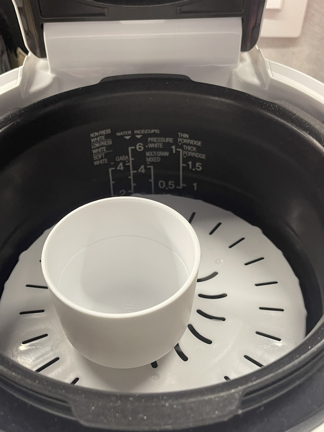 Cuckoo 6-Cup IH Twin Pressure Rice Cooker CRP-LHTR0609F - photo 5