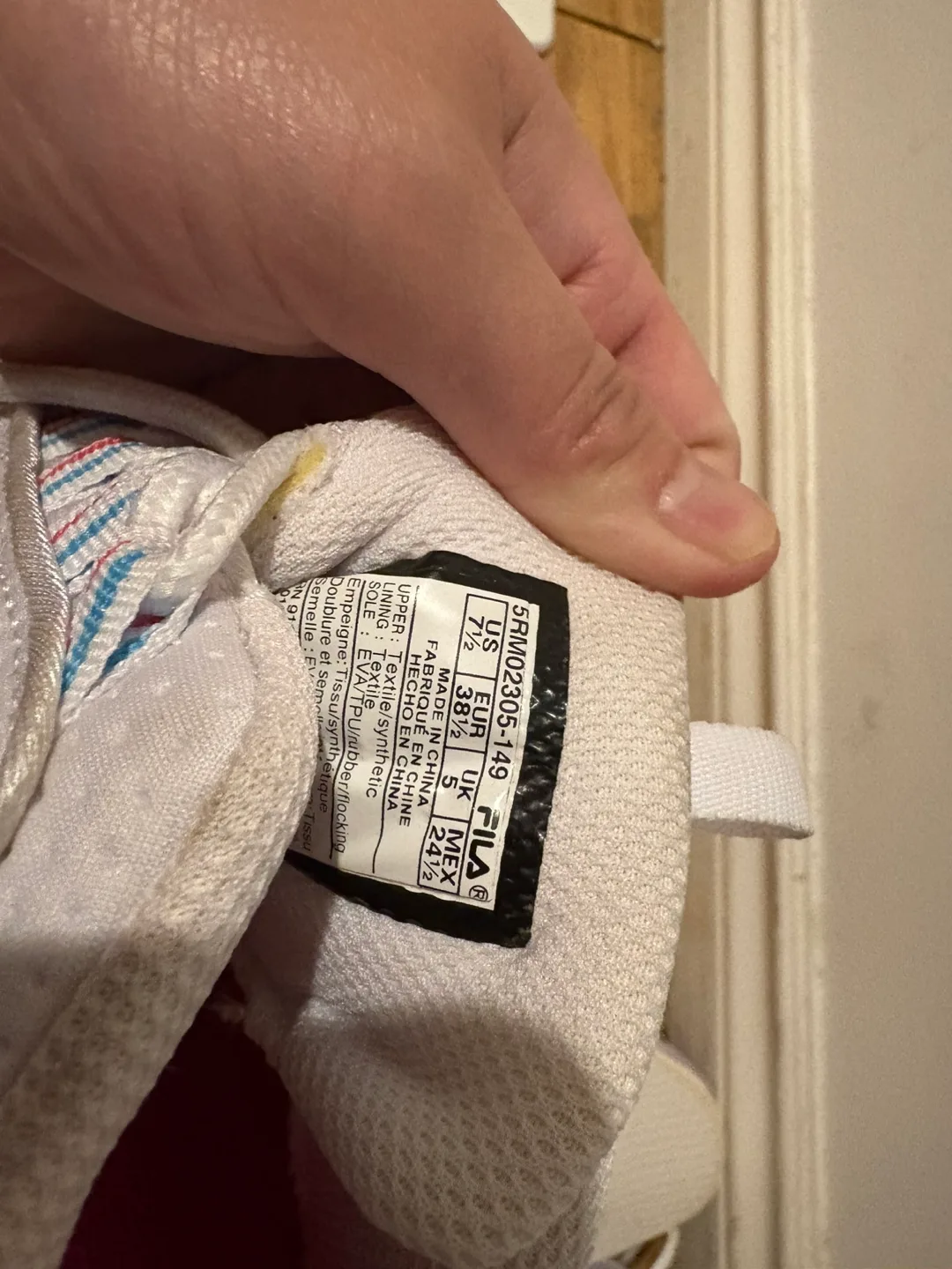 Two pairs of women's running shoes image indicator(3)