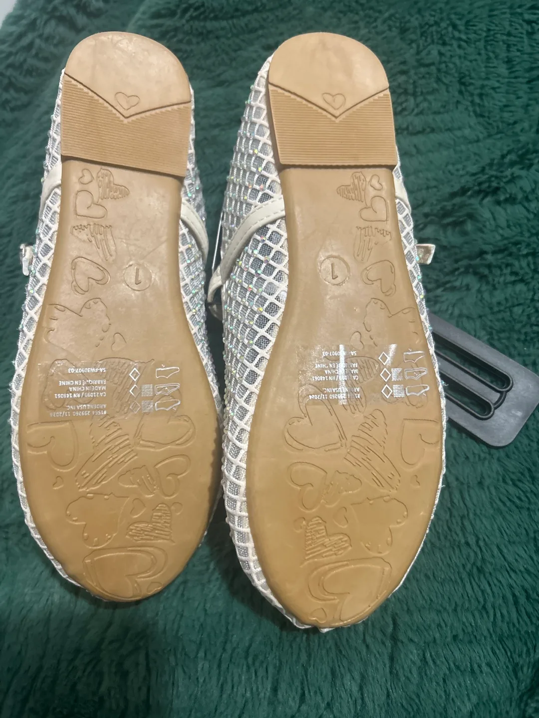 Girls' White Sparkle Mesh Mary Jane Flats - Size 9 image indicator(3)