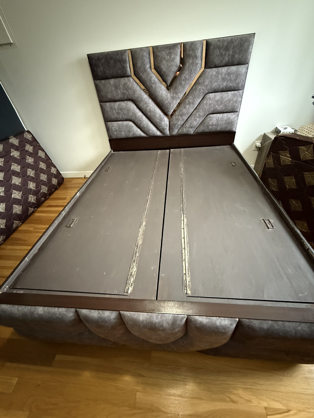 Queen Size Upholstered Bed Frame with Headboard and storage - photo 5