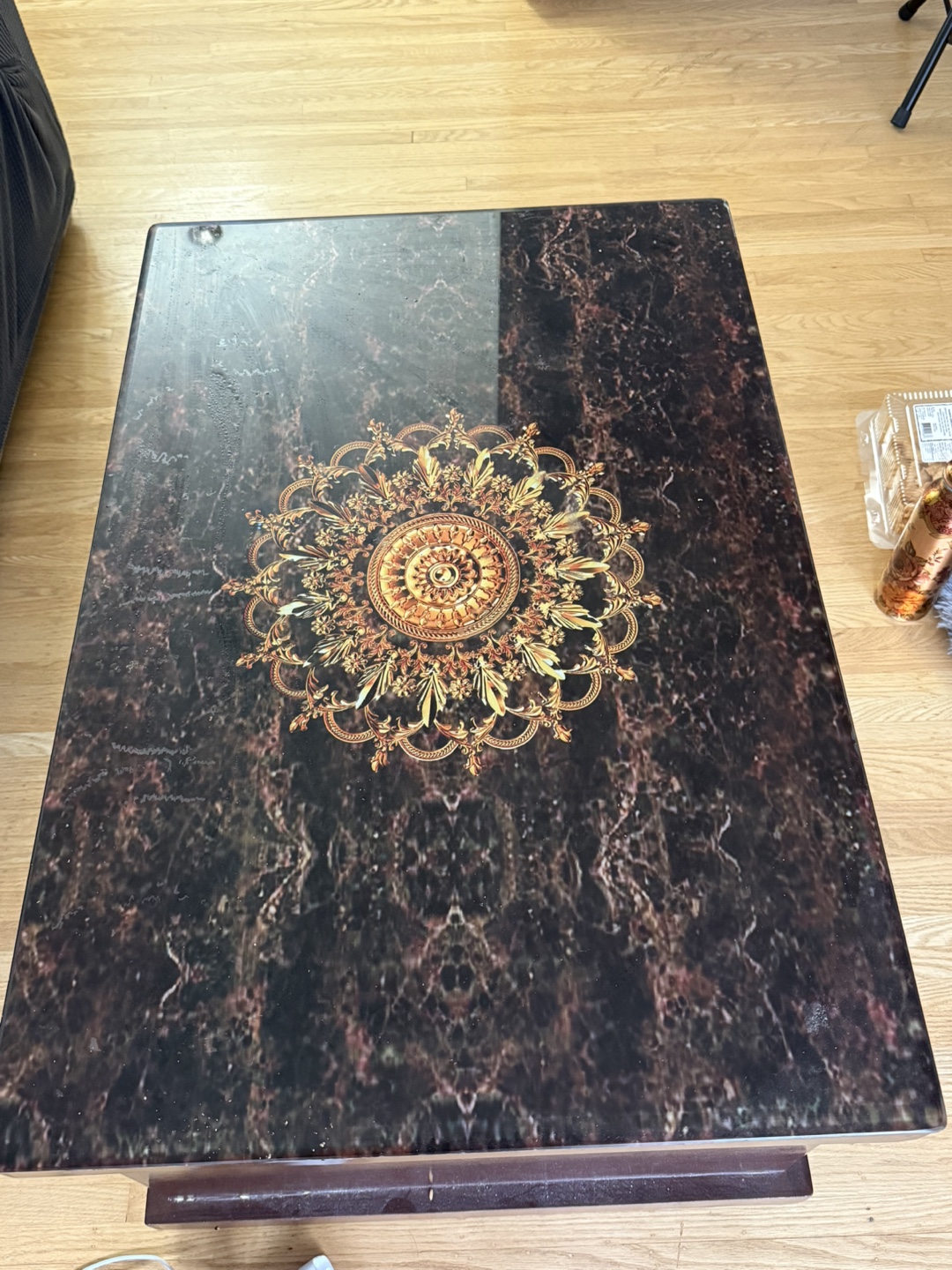 Ornate Coffee Table with glass top - photo 3