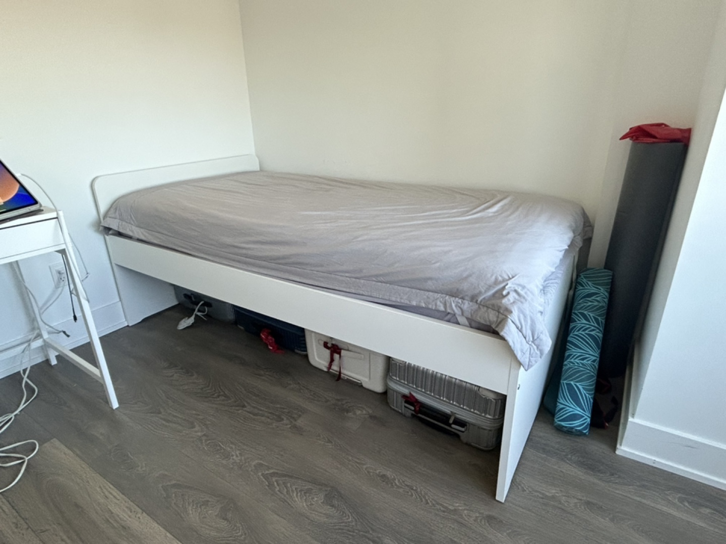 IKEA SLÄKT Twin Size Bed Frame - White