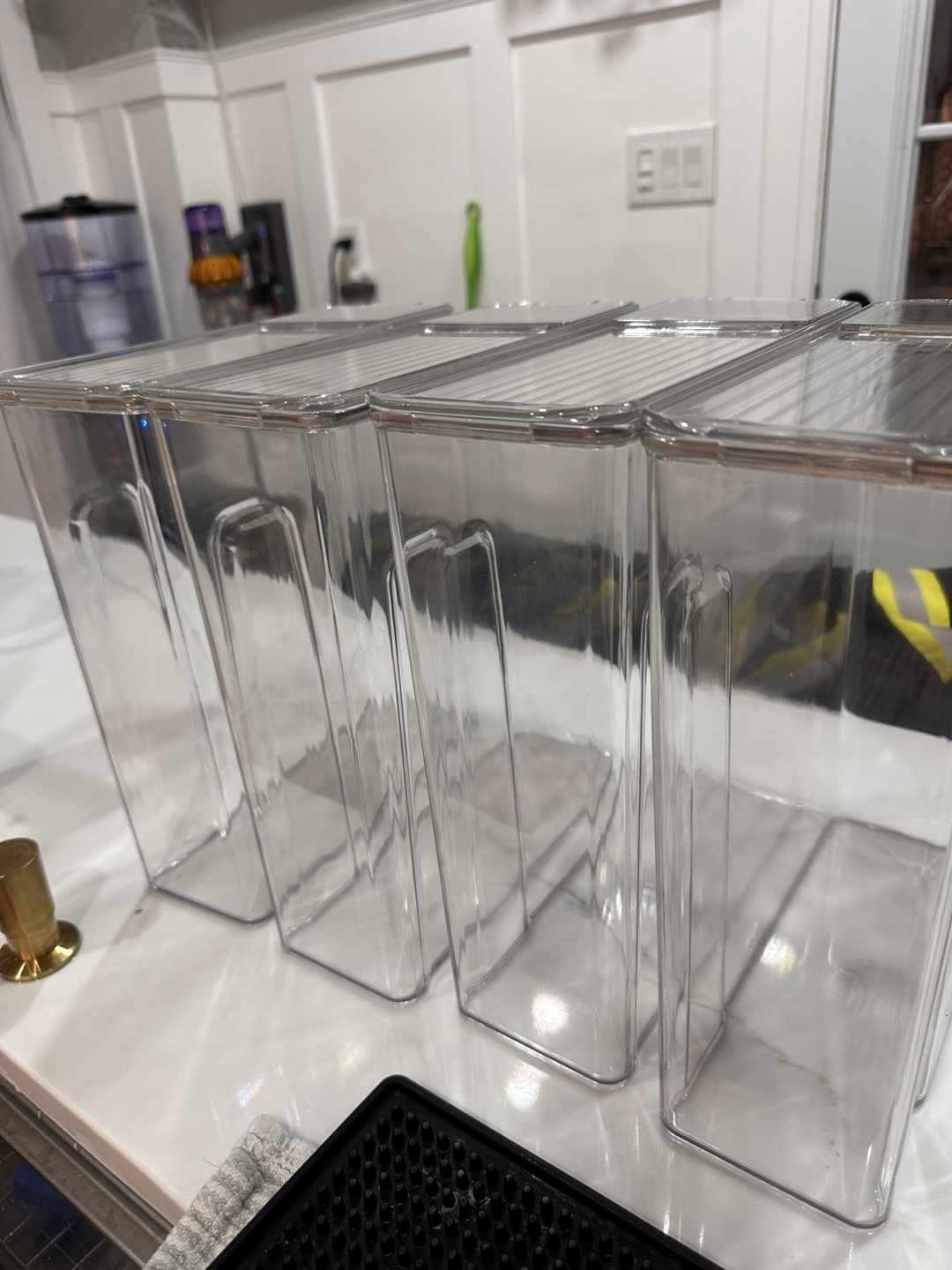 Set of 4 Clear Plastic Storage Containers with Lids