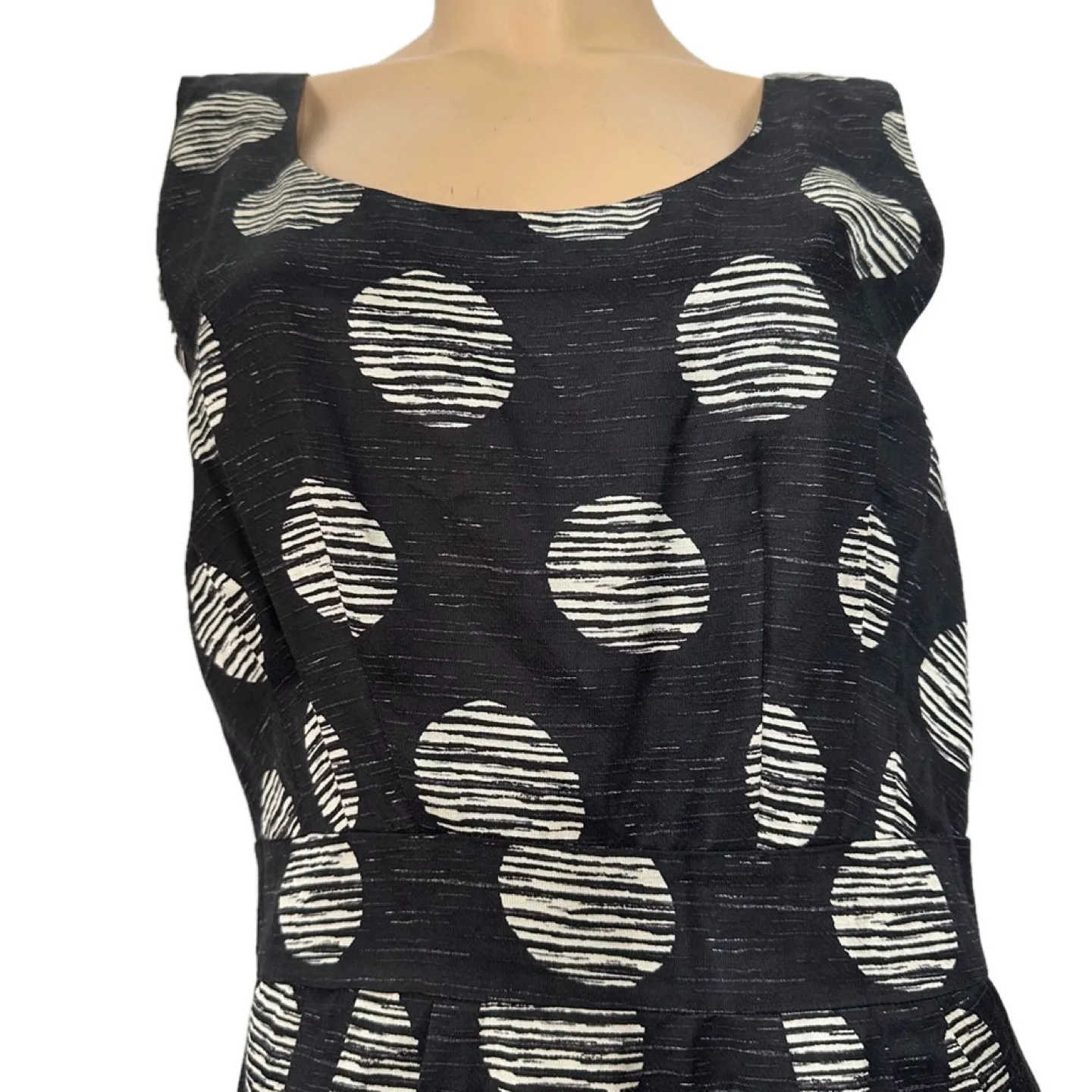 Banana Republic Black and Cream Polka Dot Sleeveless Dress 10 image indicator(6)