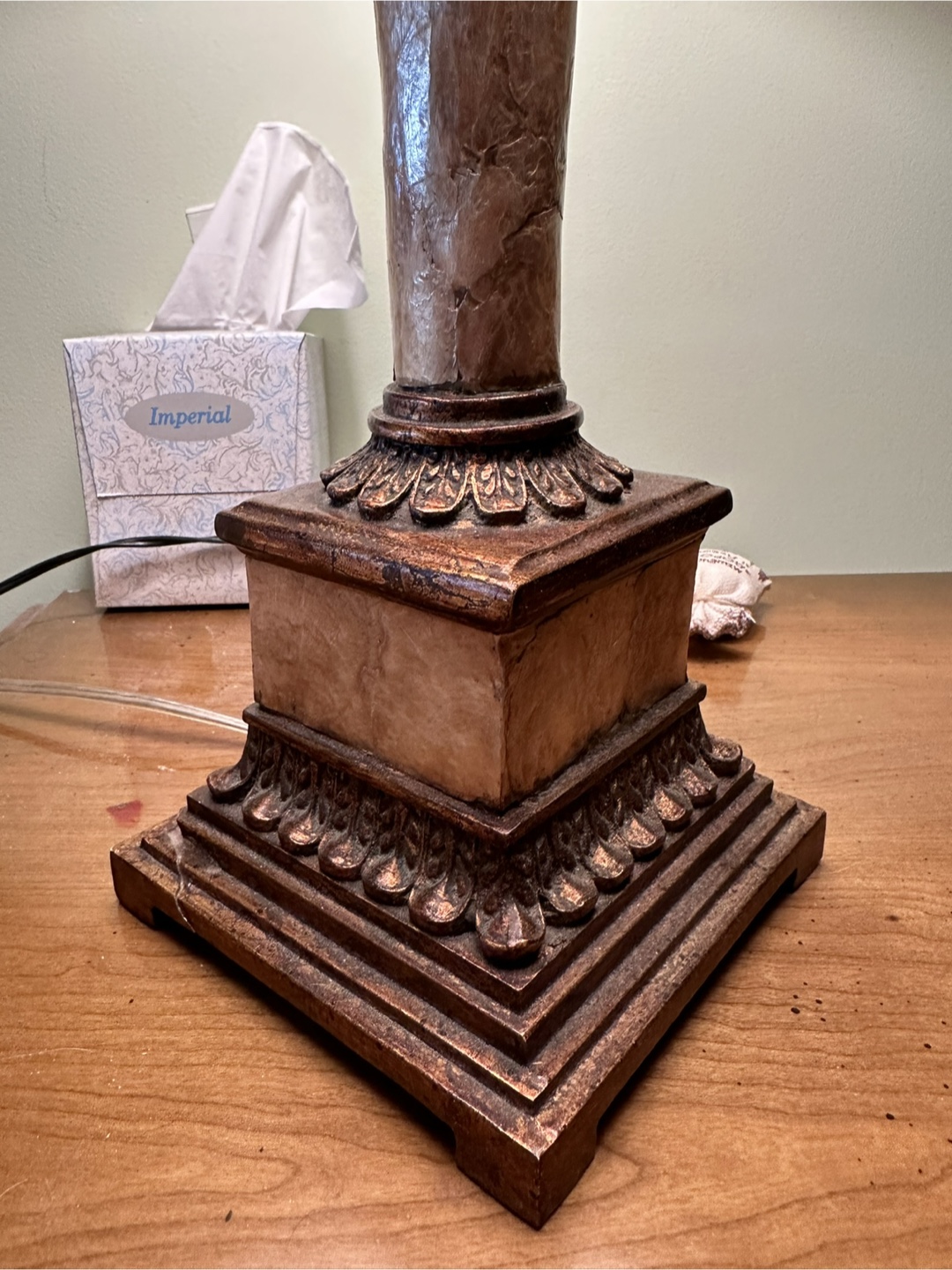 2 Matching Elegant Table Lamps with Beige Shade - photo 2