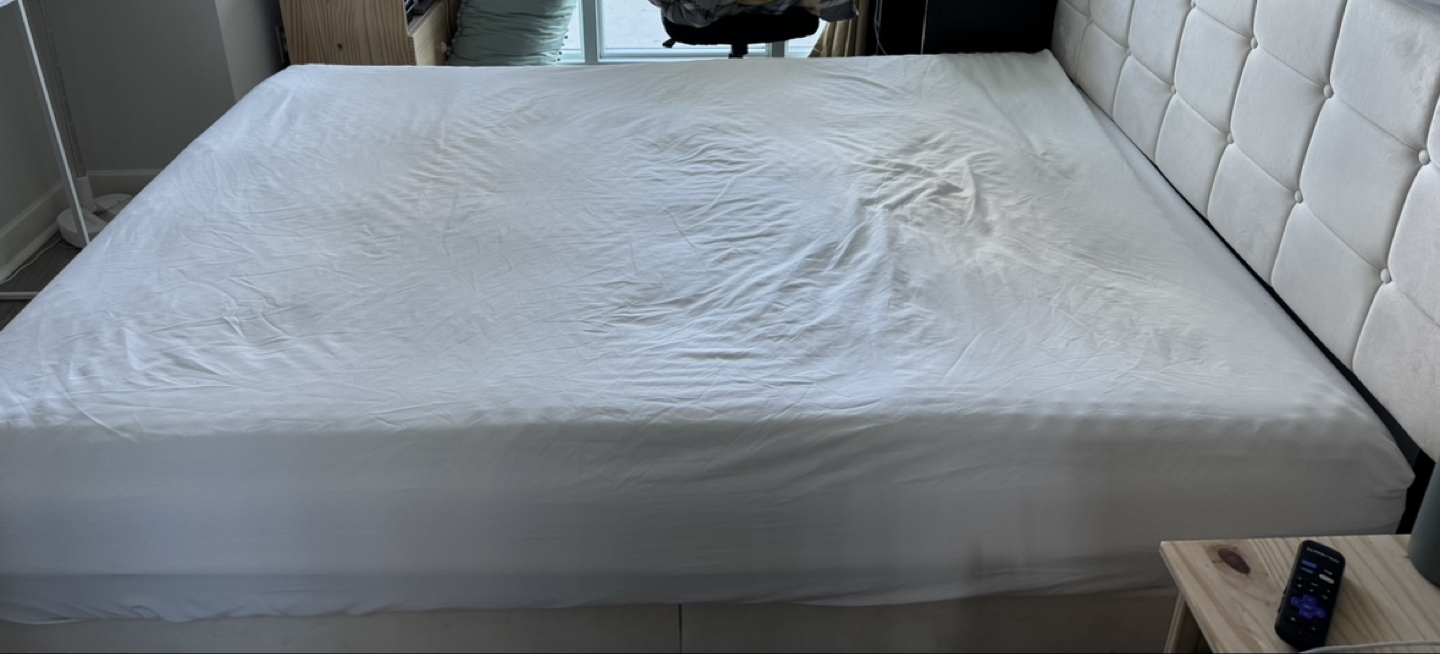 Moving Out Sale ** Queen Mattress- pickup only on 30th May - photo 2