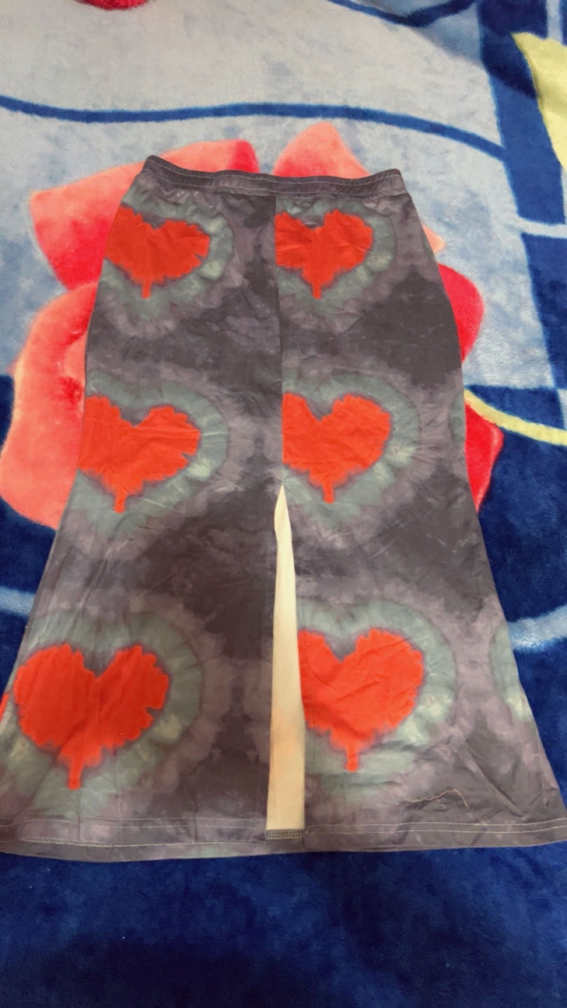 Heart Print Midi Skirt - Size Medium - photo 2