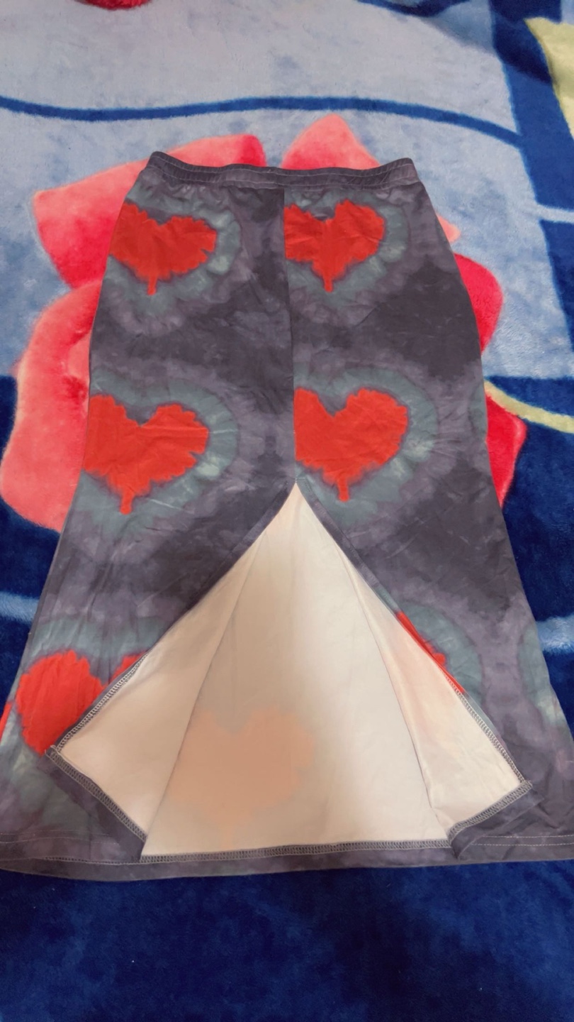 Heart Print Midi Skirt - Size Medium - photo 3