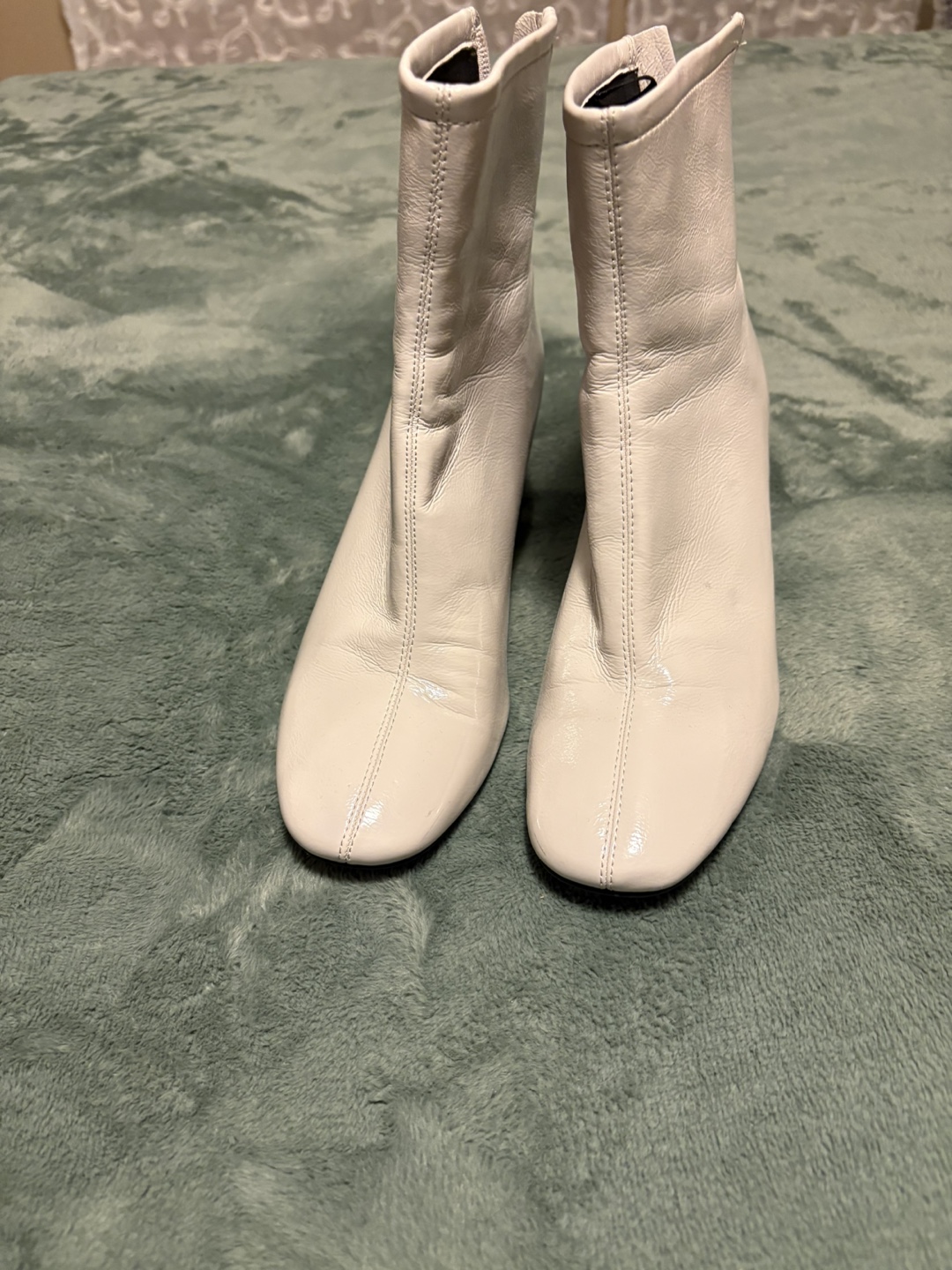 Zara White Leather Block Heel Ankle Boots