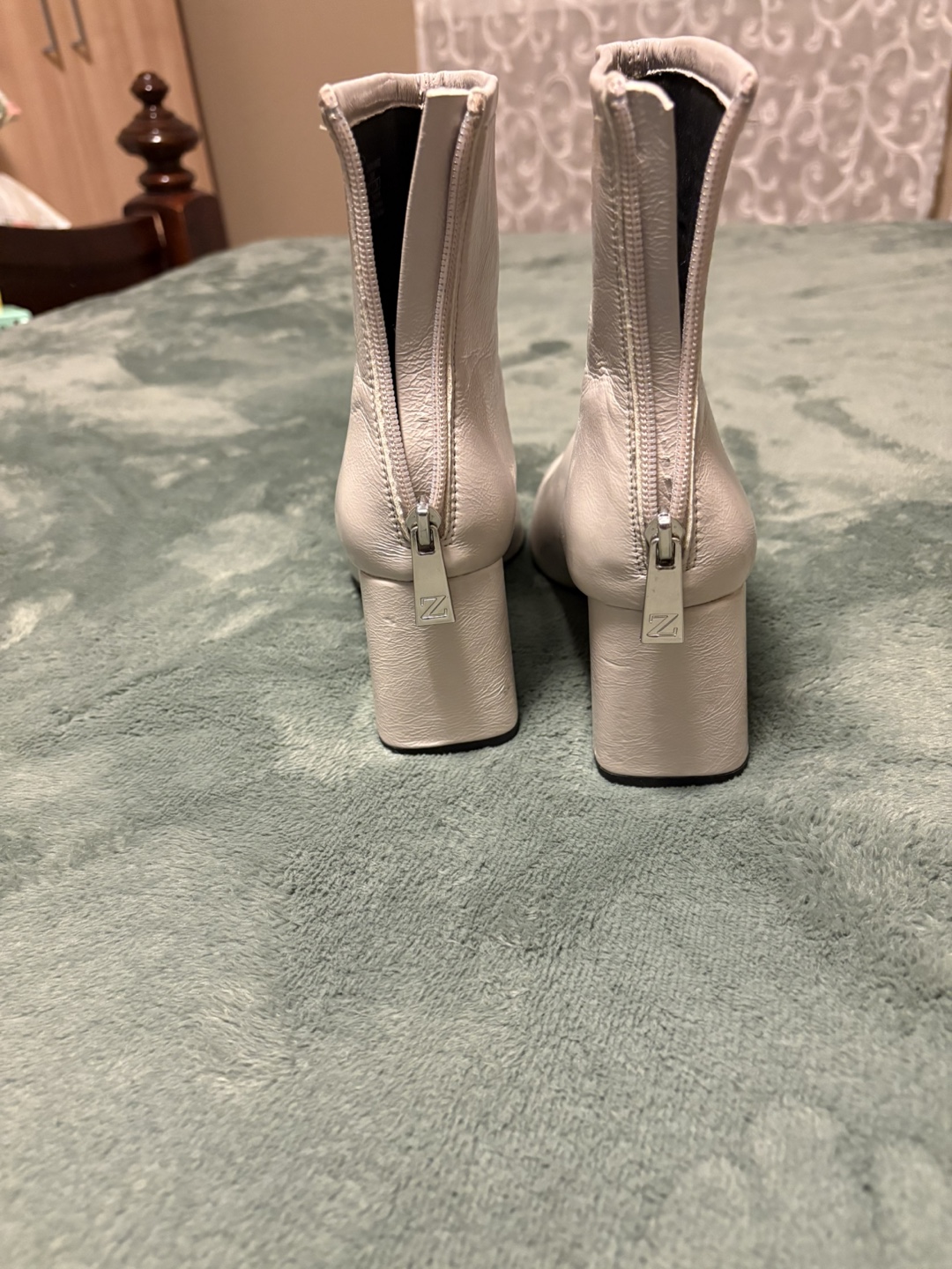 Zara White Leather Block Heel Ankle Boots - photo 3