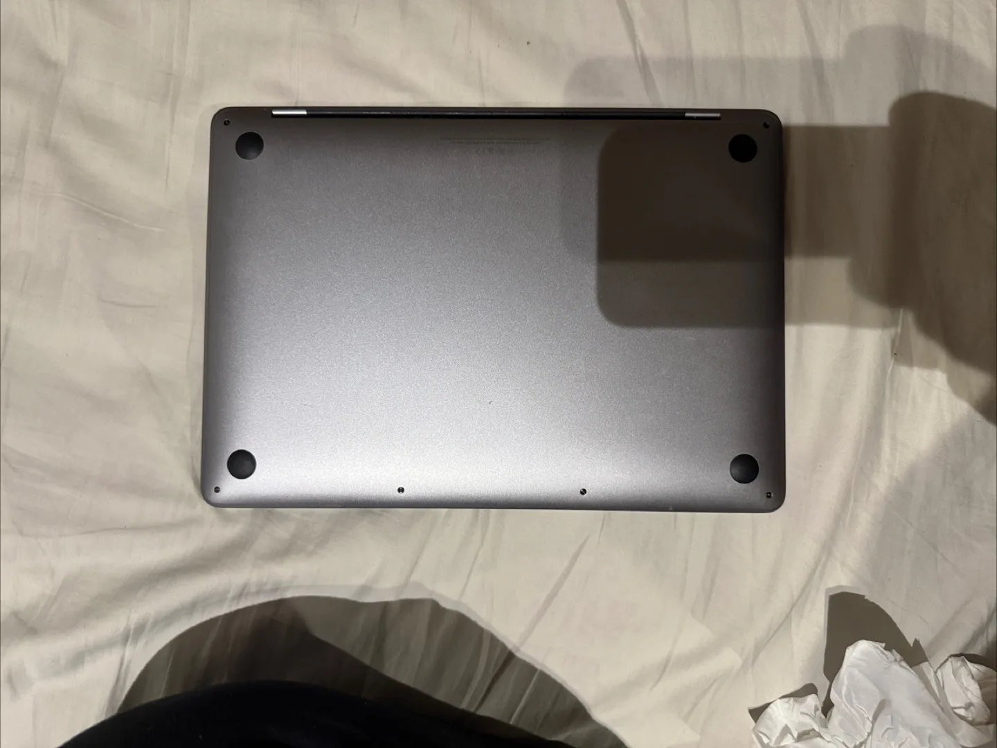 MacBook Pro 13” (2020) – Apple M1 image indicator(3)