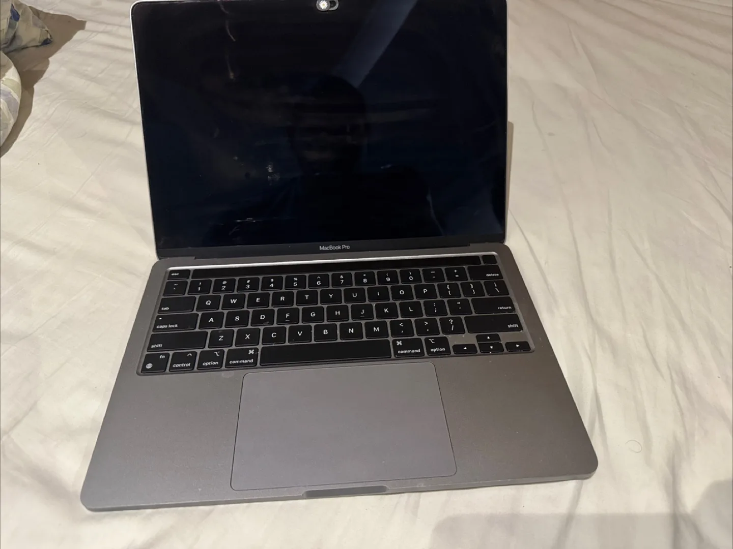 MacBook Pro 13” (2020) – Apple M1 image indicator(5)