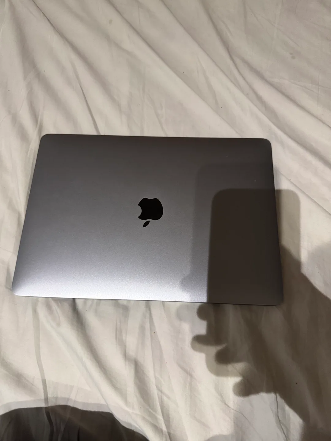 MacBook Pro 13” (2020) – Apple M1 image indicator(8)