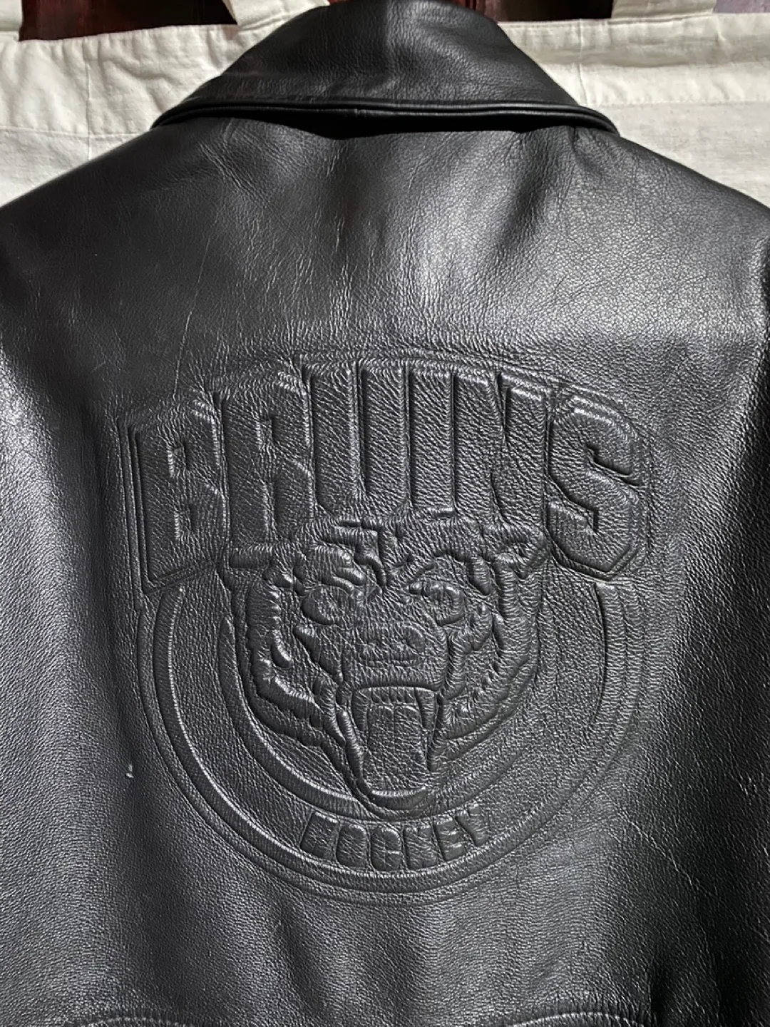 Men’s Leather Boston Bruins embossed jacket image indicator(4)