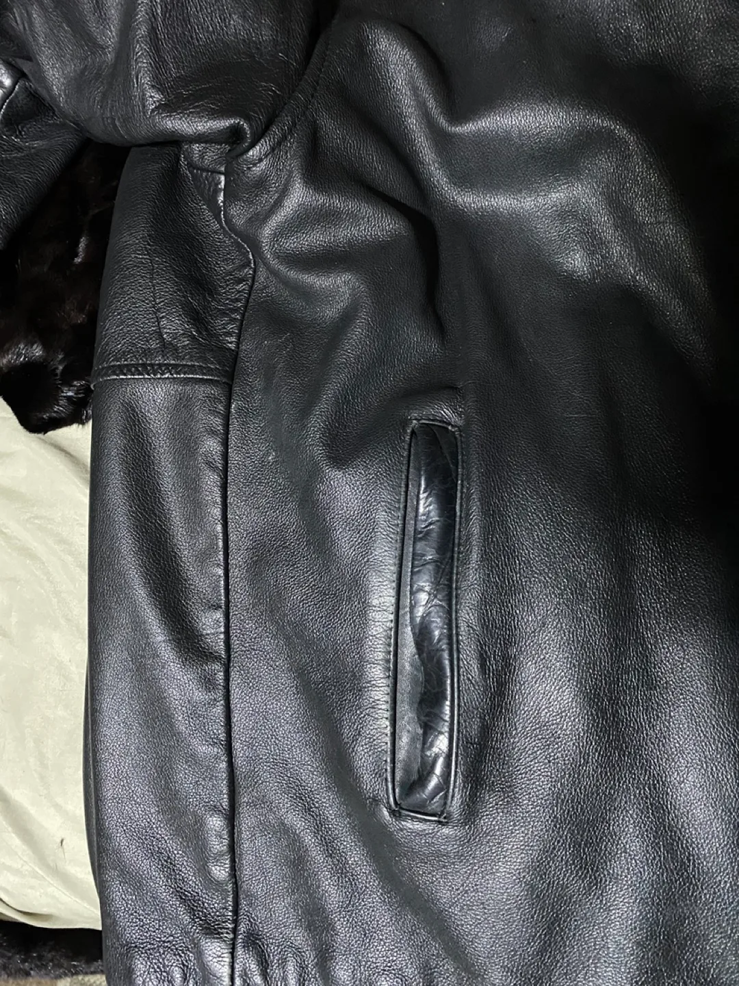 Men’s Leather Boston Bruins embossed jacket image indicator(6)