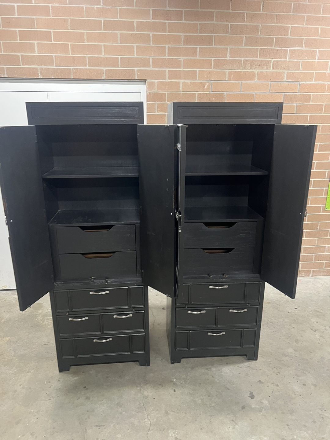 Thomasville set of 2 tall cabinets campaign style - photo 5