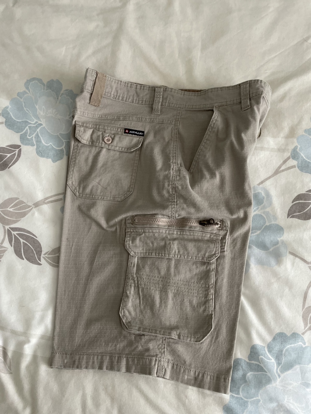 Men's Beige Cargo Shorts - photo 5