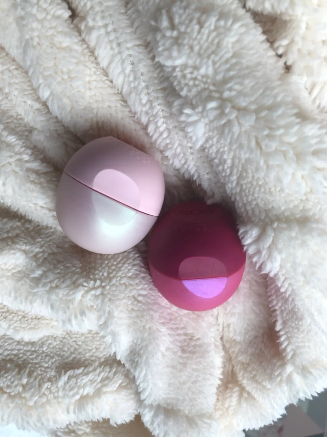 EOS Lip Balm Sphere Duo thumbnail