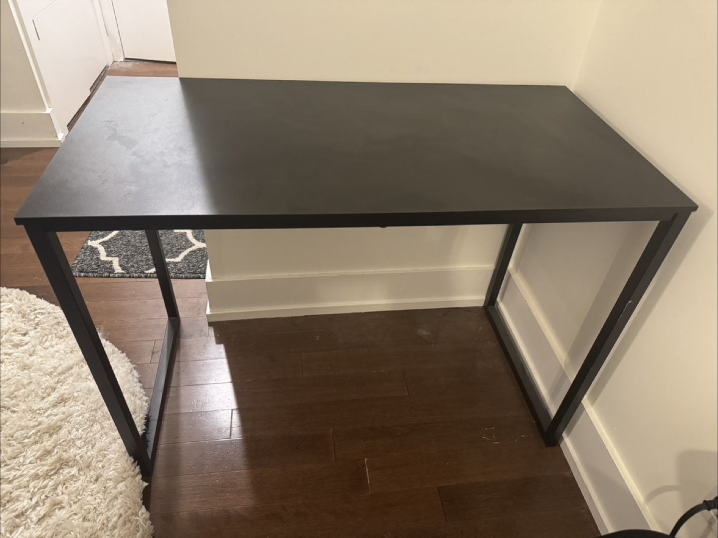 Black Computer Desk and Mesh Office Chair - photo 4