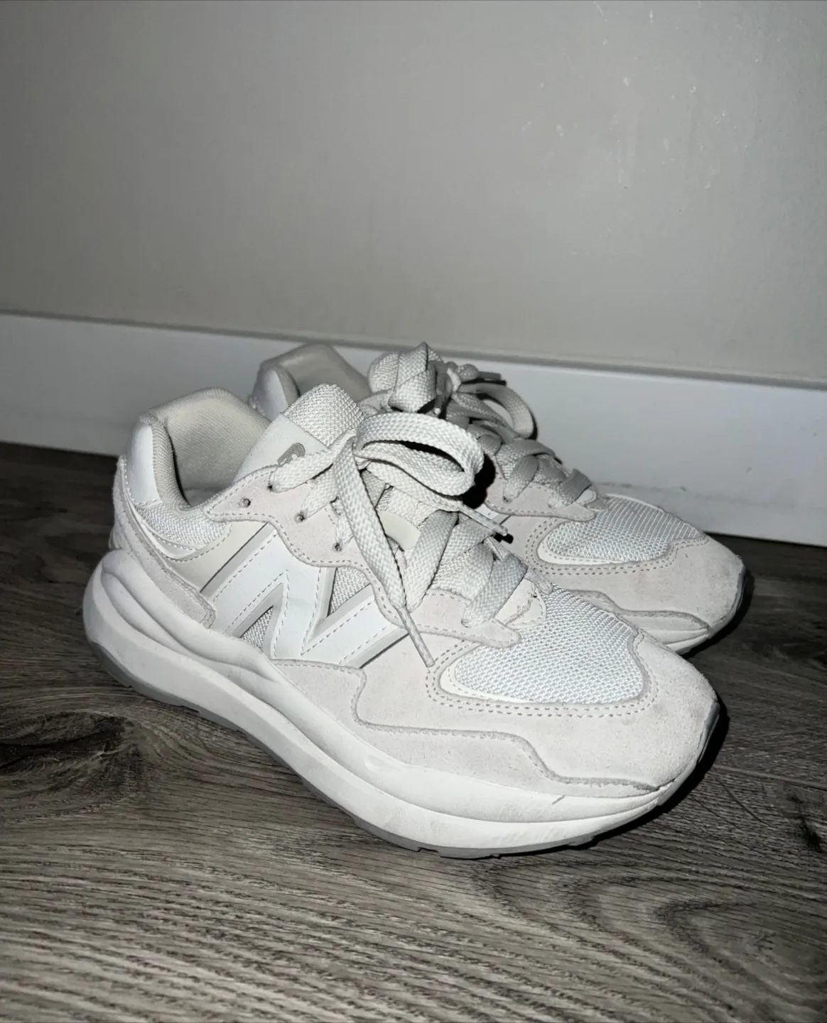 New Balance 5740 Sneakers - Women's Size 7 image indicator(3)