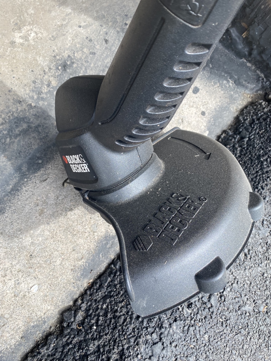Black & Decker Electric String Trimmer - photo 2