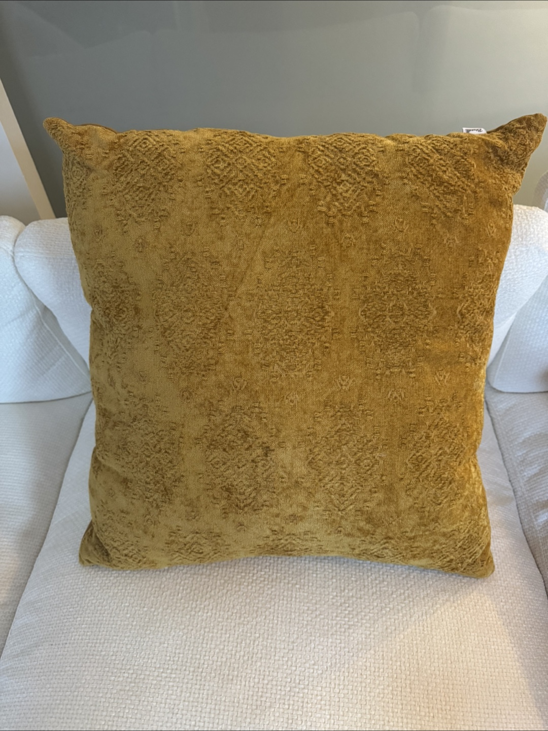 Gold sofa cushion - photo 2