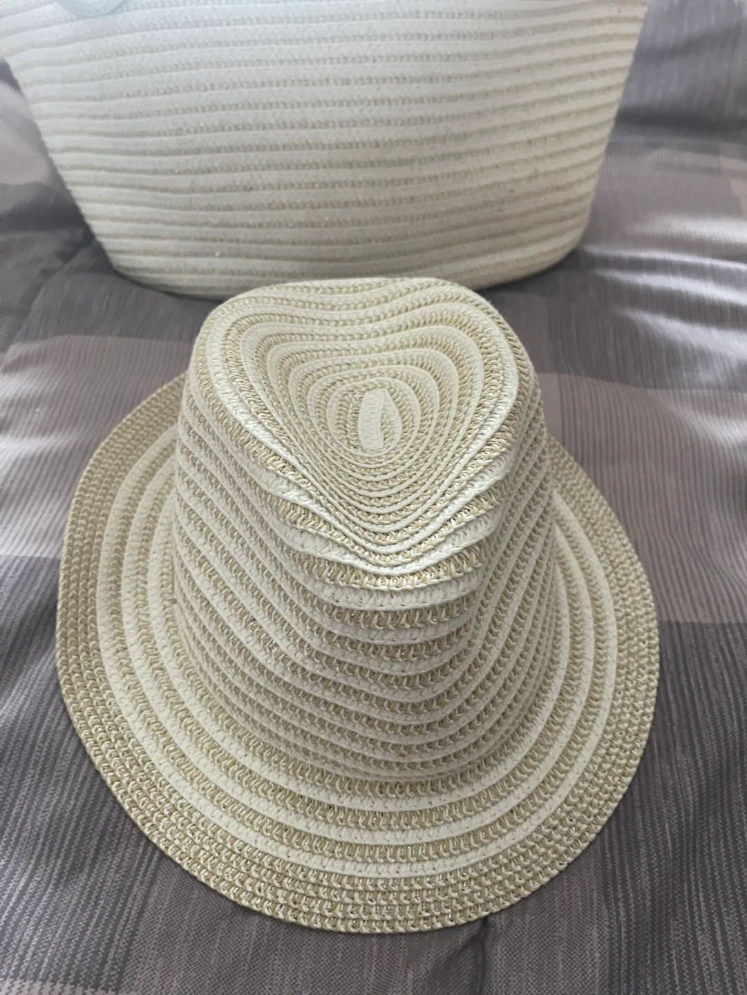 MK Straw Tote Bag and Matching Hat Set image indicator(4)