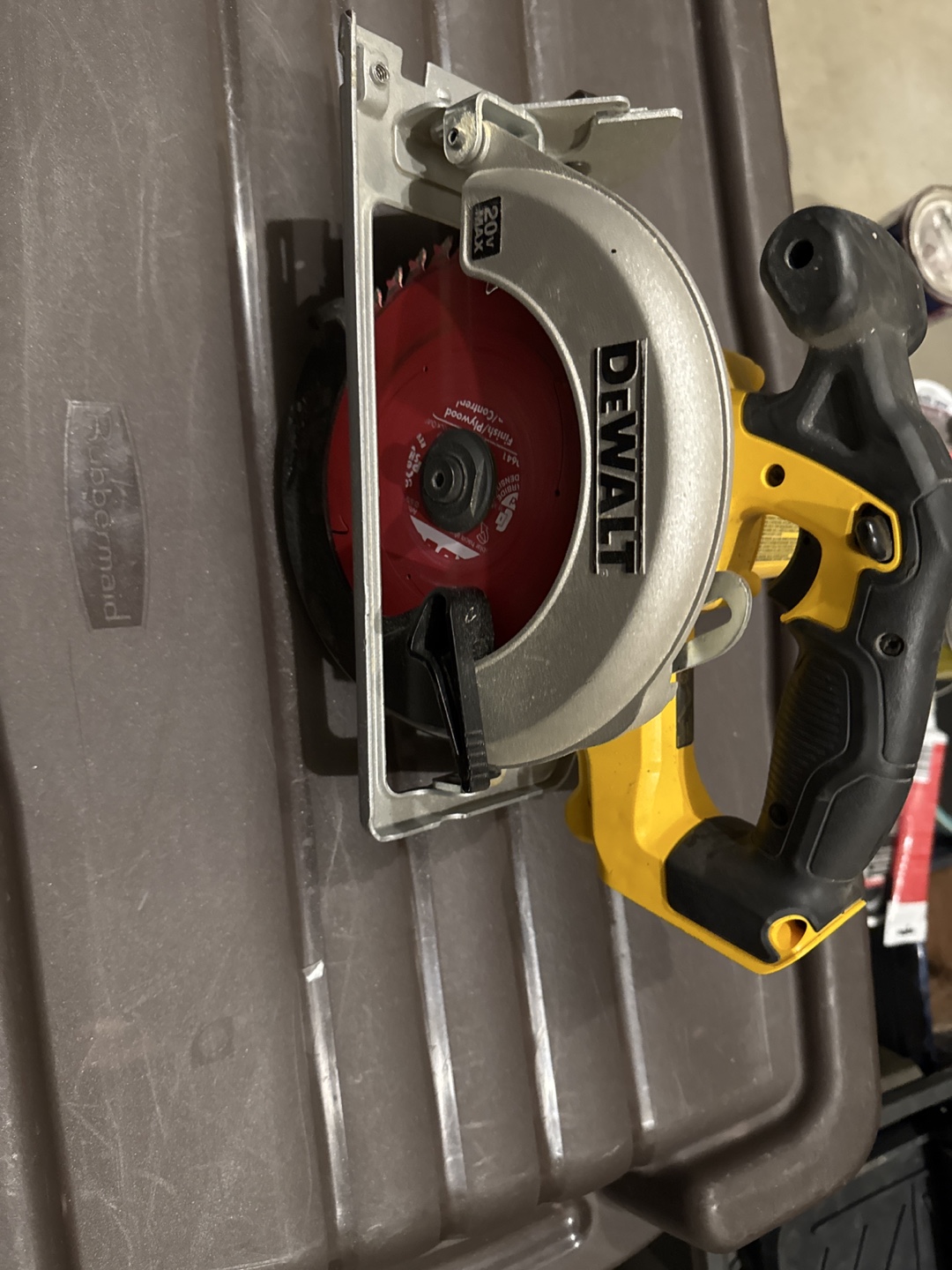 DEWALT 20V MAX Circular Saw