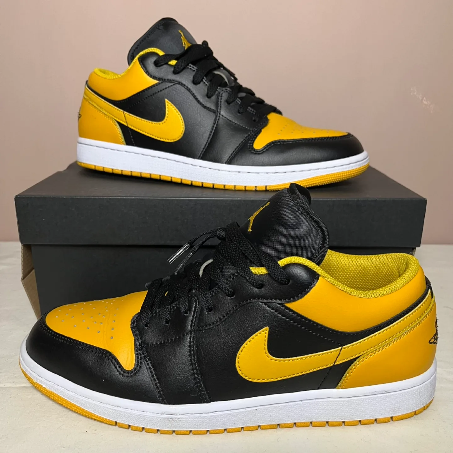 Air Jordan 1 Low Black/Yellow Ochre - Size 11 Men’s image indicator(2)