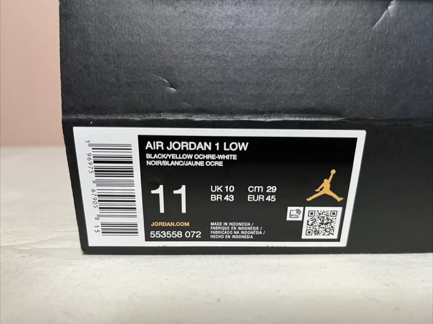 Air Jordan 1 Low Black/Yellow Ochre - Size 11 Men’s image indicator(5)