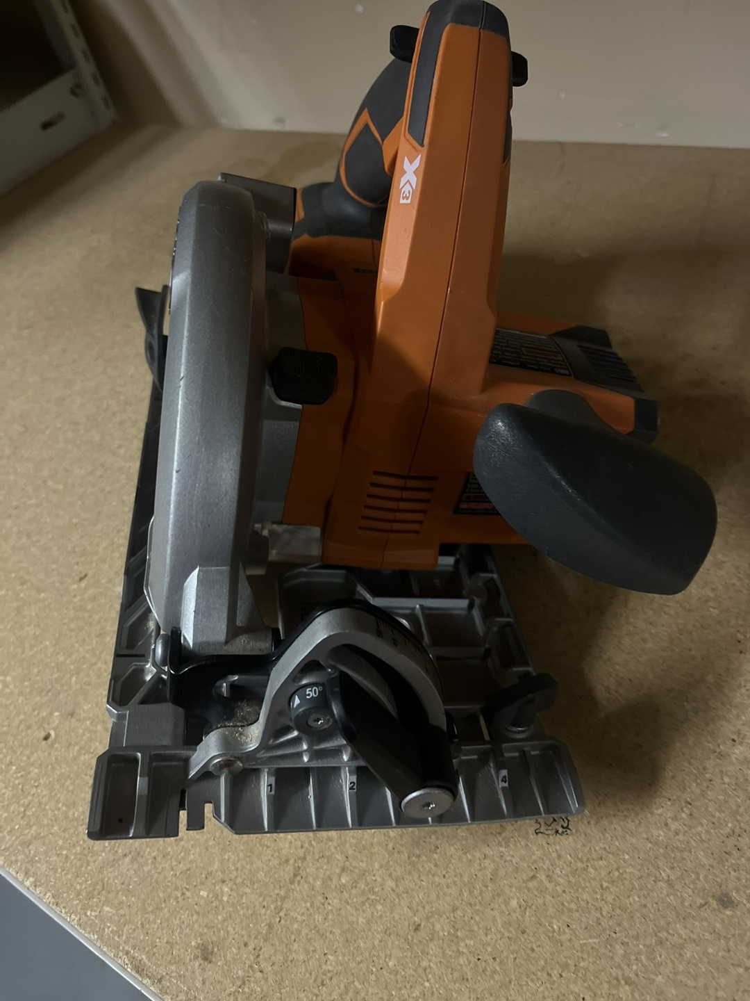 RIDGID 18V Cordless Circular Saw with Magnesium Base - photo 5