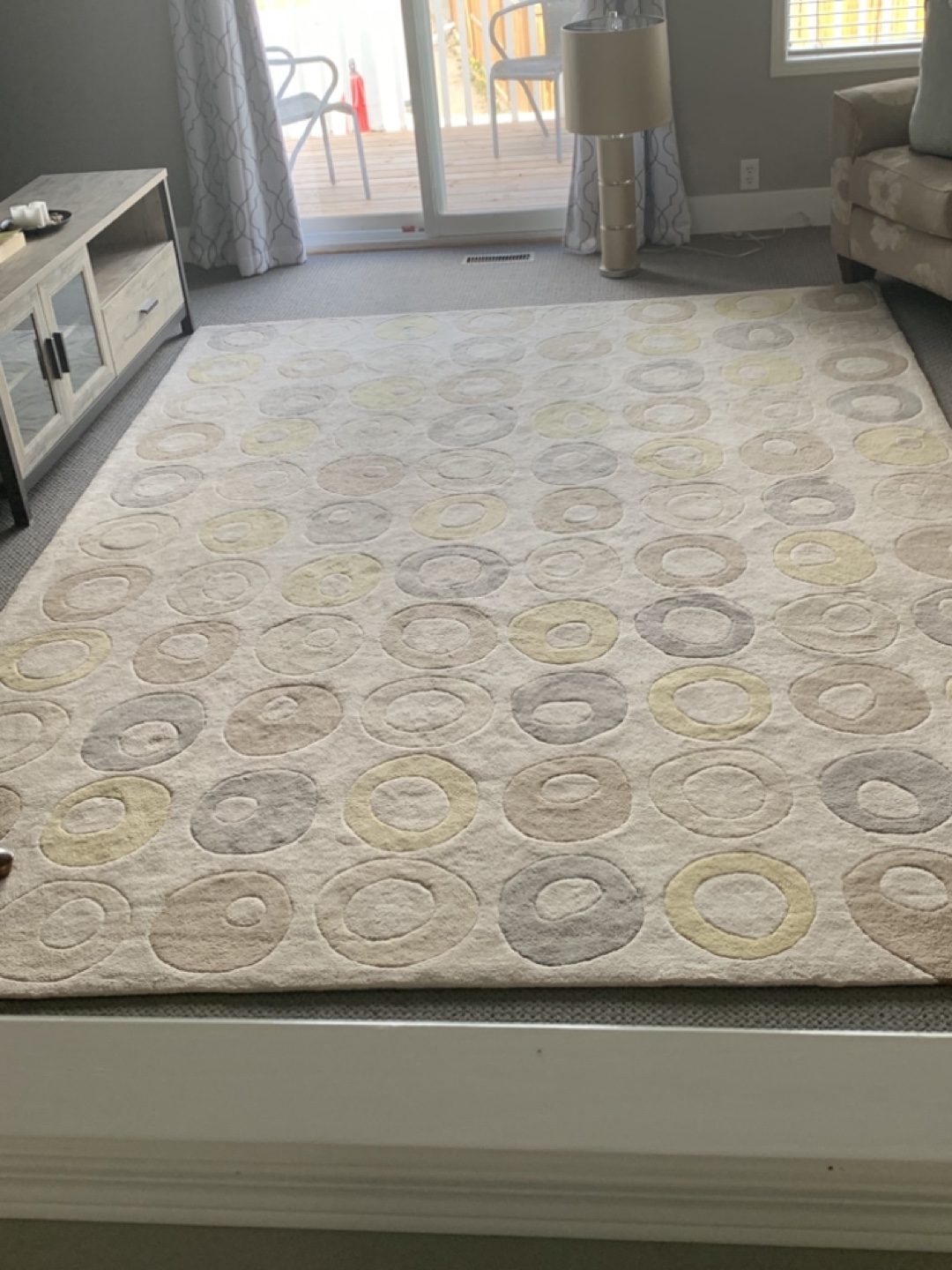Large Abstract Circle Pattern Area Rug