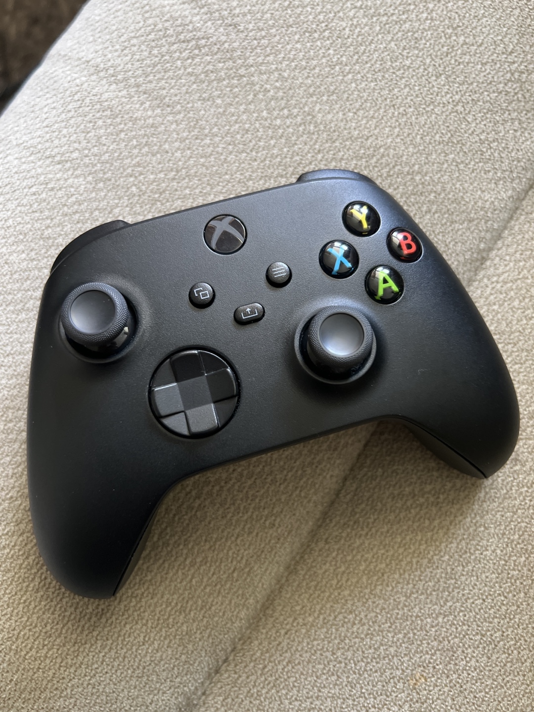 Xbox Wireless Gaming Controller + USB-C Cable — Carbon Black - photo 3