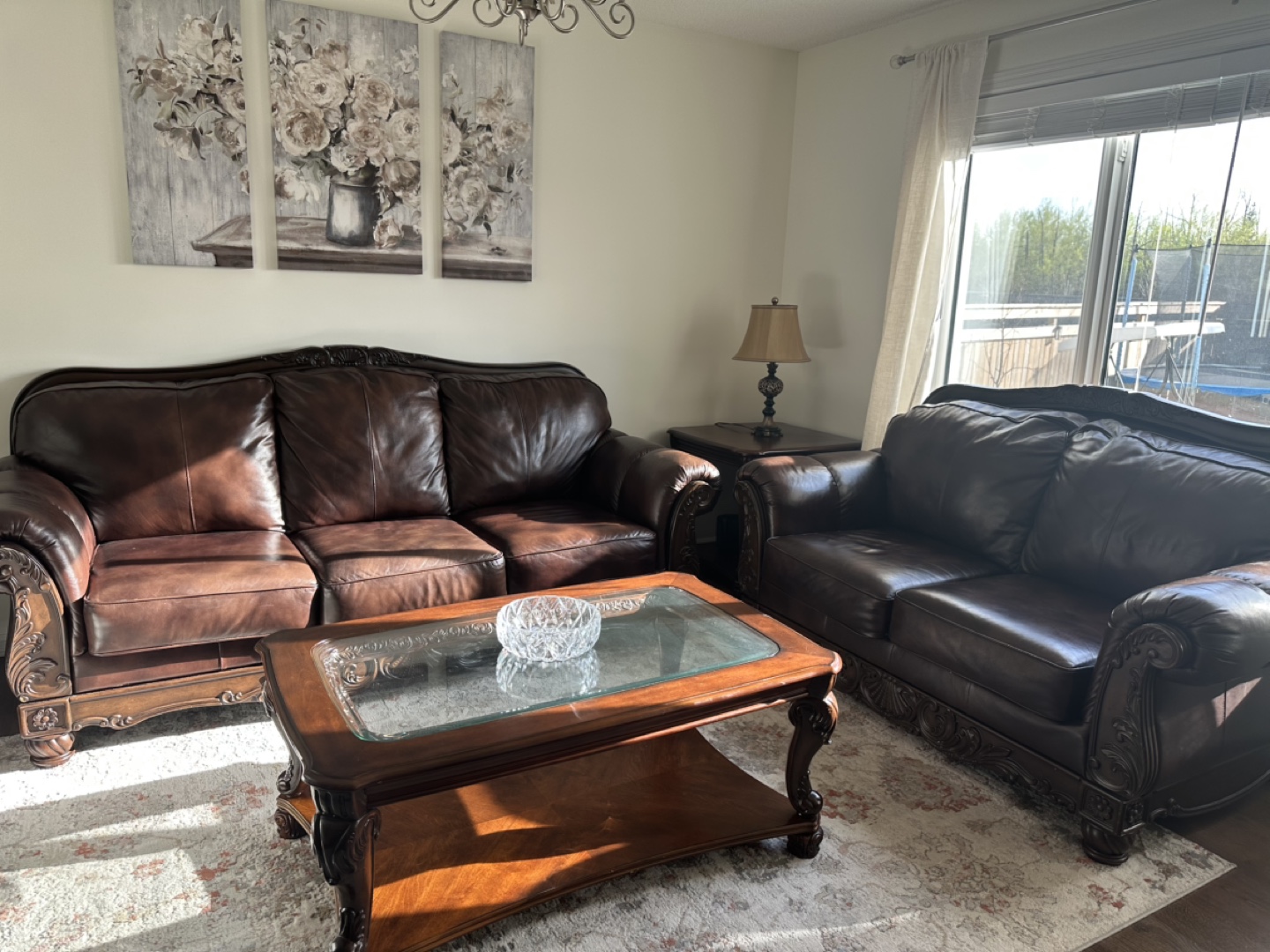 Elegant classic living set