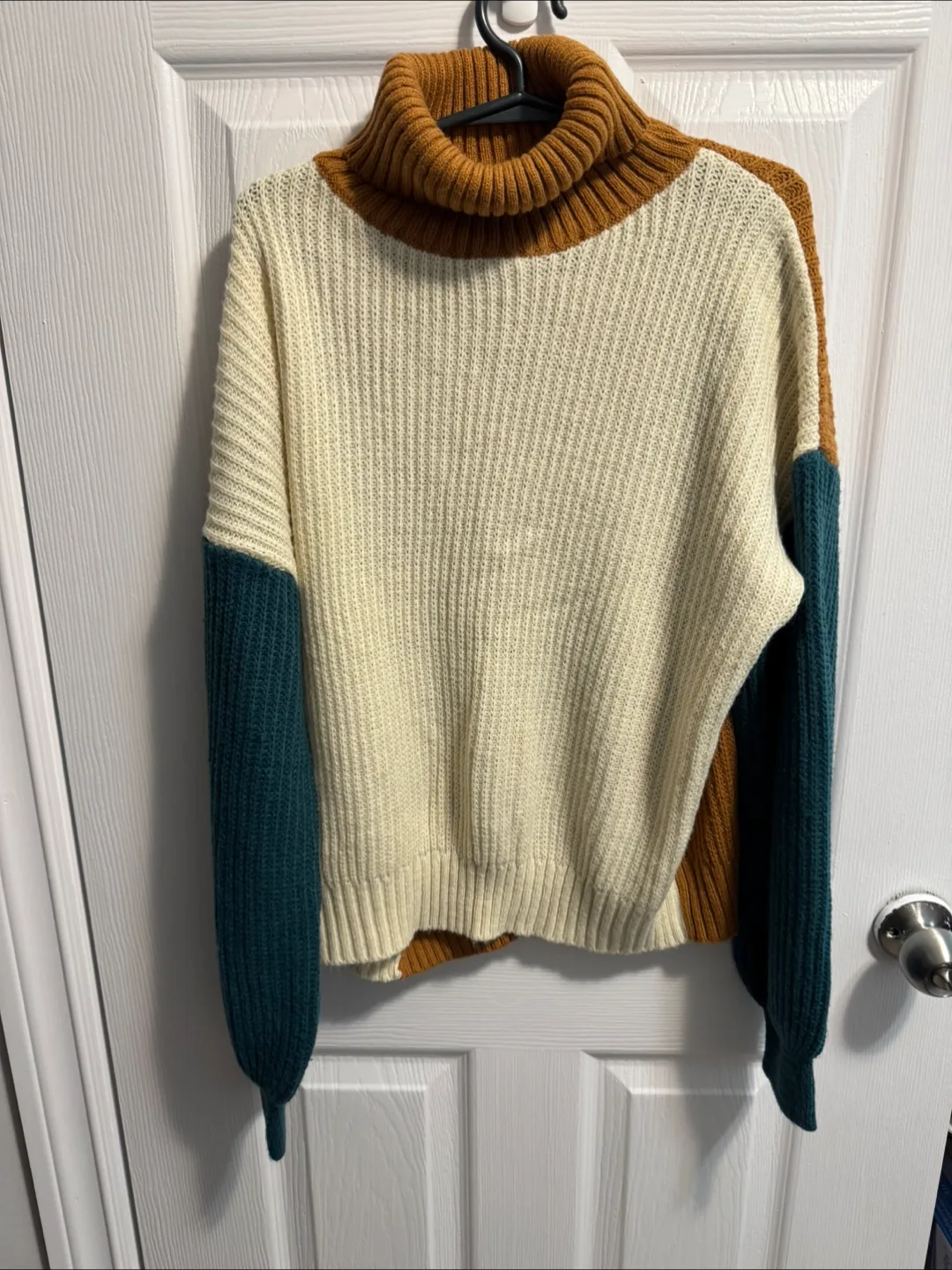 Colour Block Turtleneck Sweater image indicator(3)