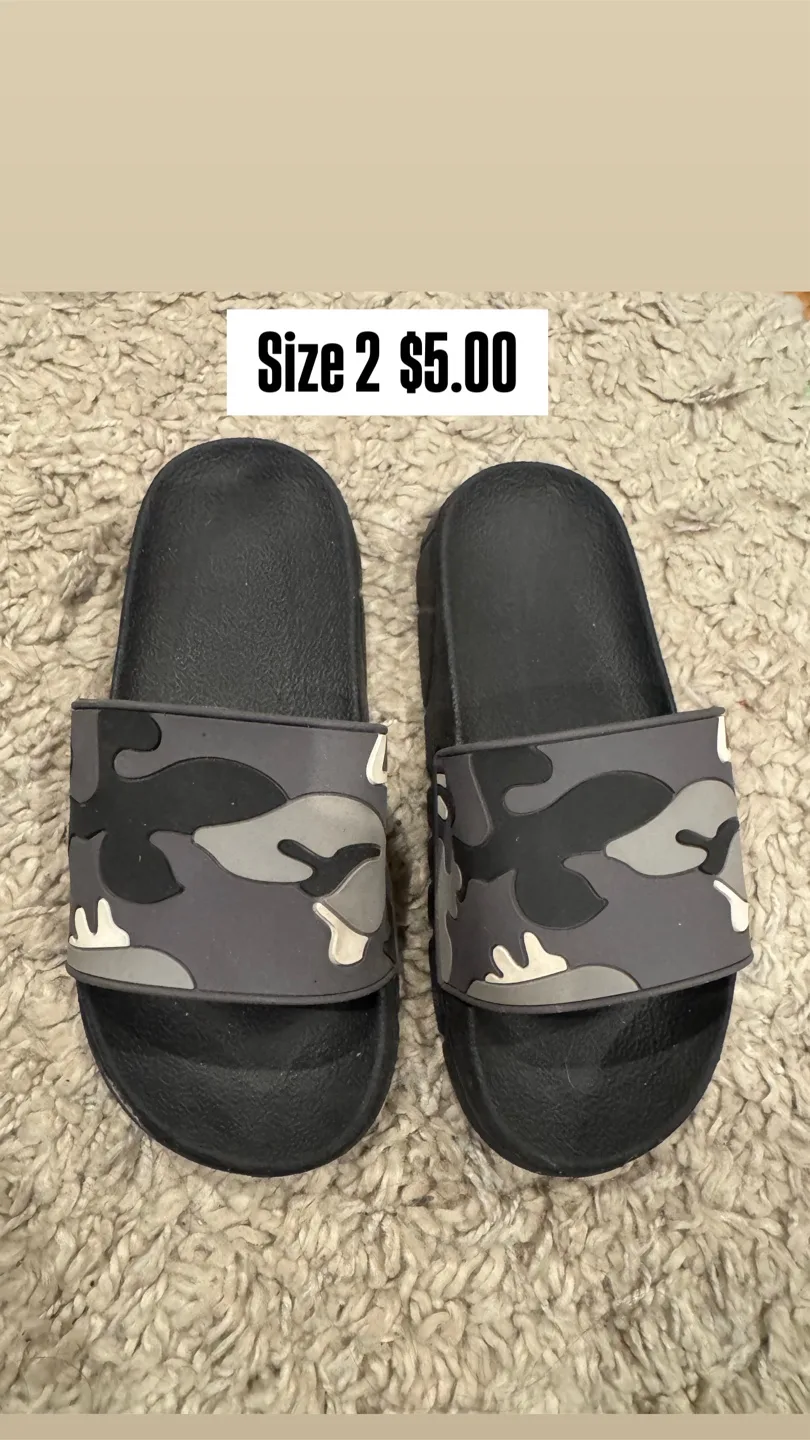 Kids' Camo Slides - Size 2 thumbnail