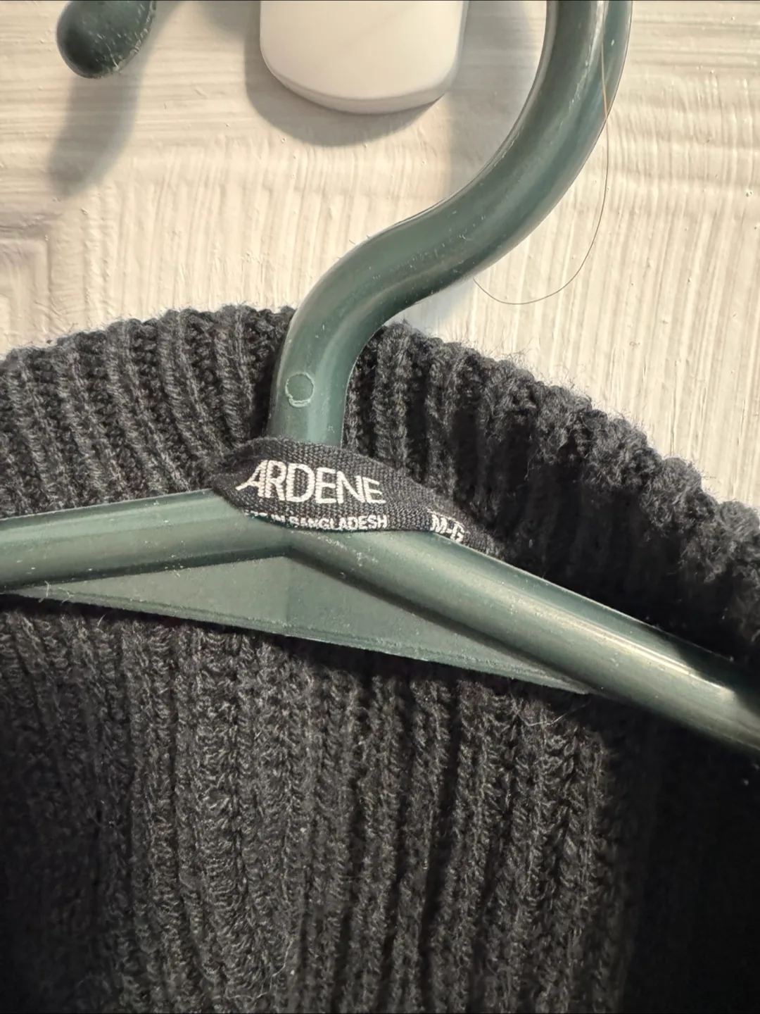 Arden cropped knit sweaters - black and mustard image indicator(5)