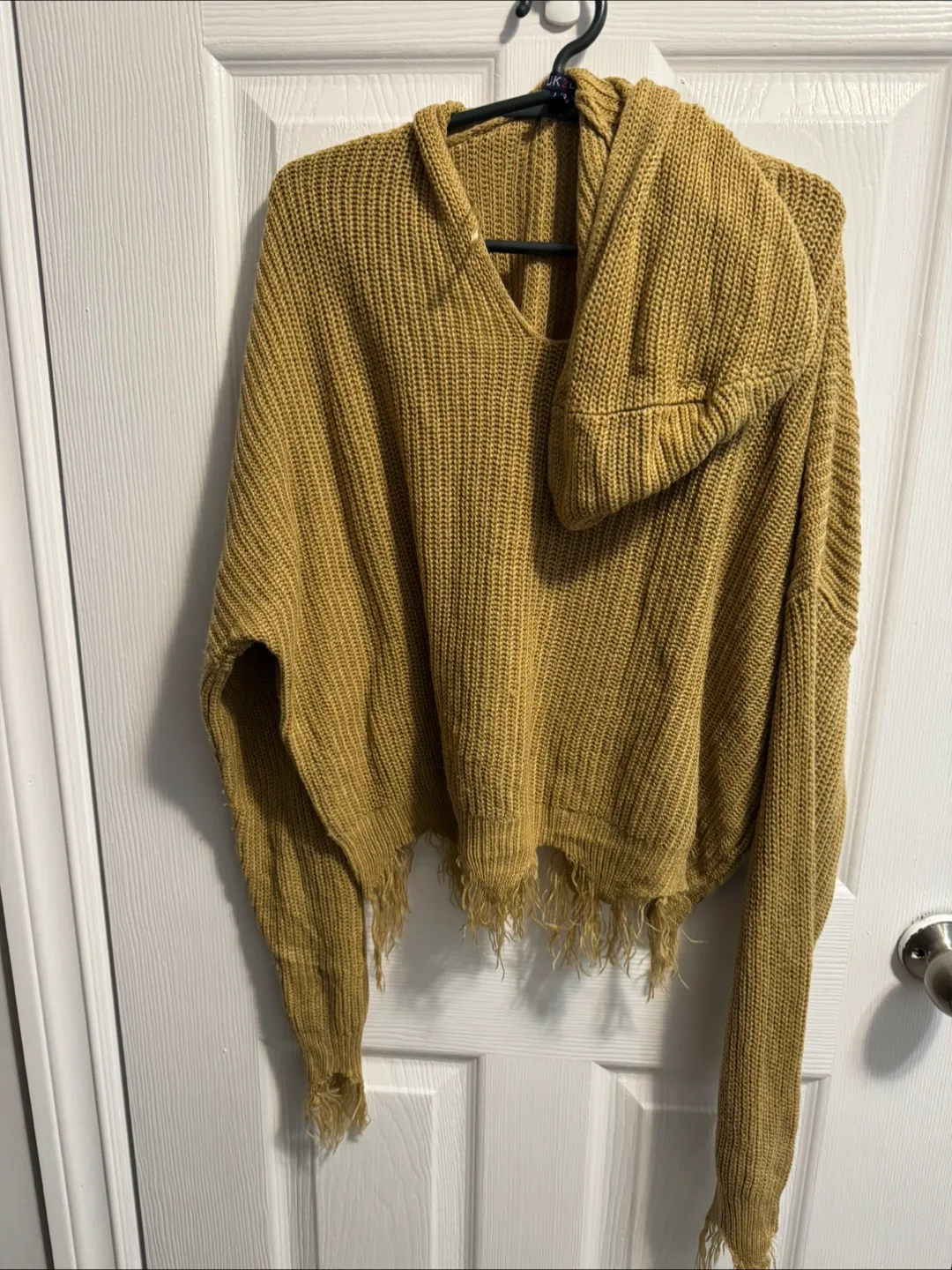 Arden cropped knit sweaters - black and mustard image indicator(4)