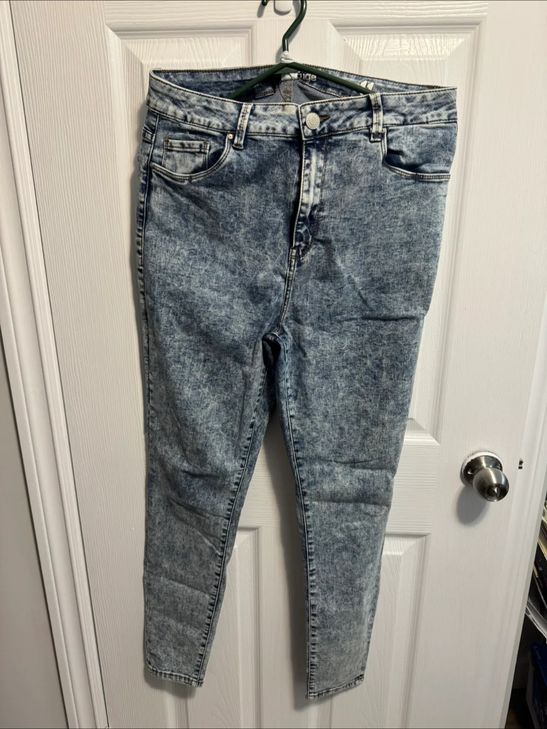 Refuge Miami High Rise Super Skinny Acid Wash Jeans image indicator(2)